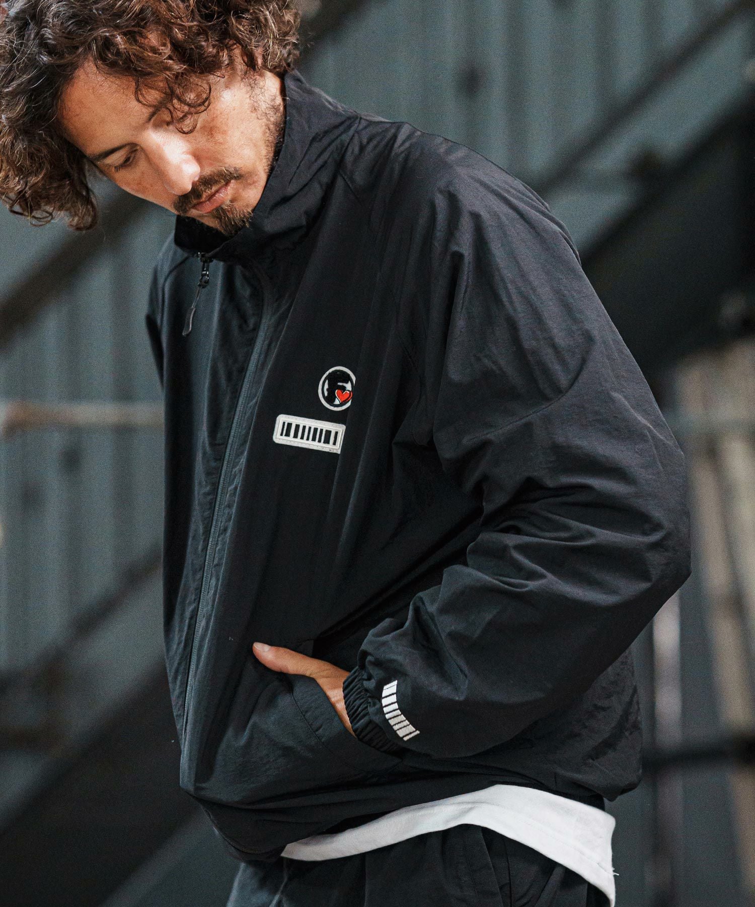 felkod ネオンカラーアクセント ストレッチナイロンジャケット CAMBIO 50%OFF【felkod(フィルコッド)】Neon Color Accent Stretch Nylon