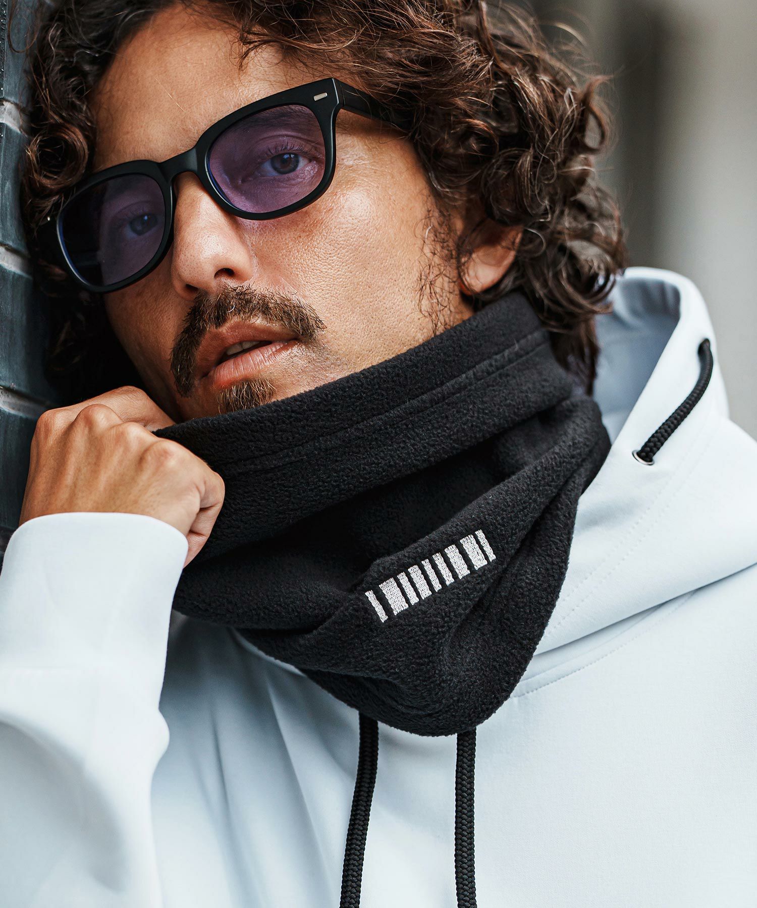 felkod(フィルコッド)】Barcode Embroidery Neck Warmer ネック