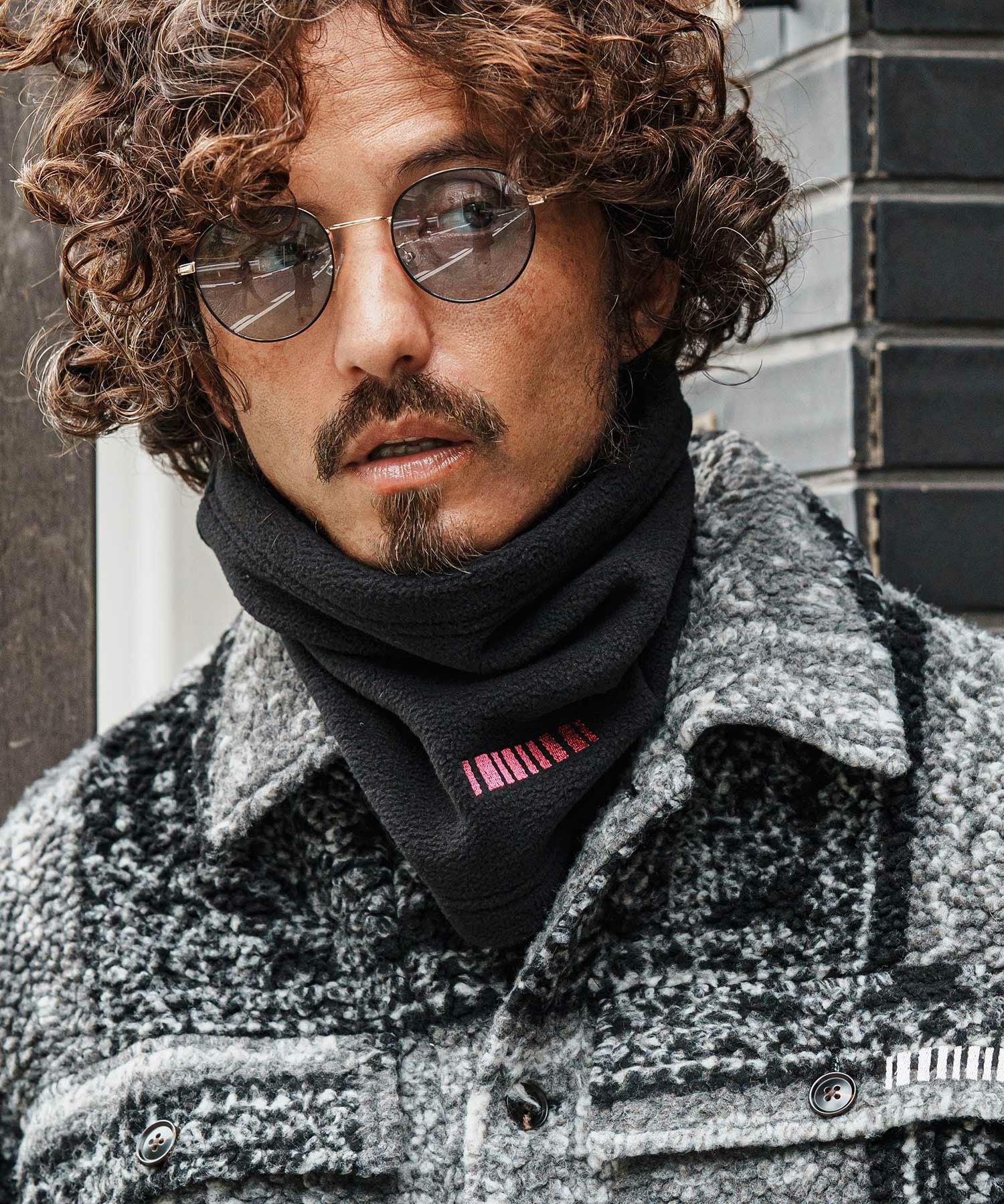 felkod(フィルコッド)】Barcode Embroidery Neck Warmer ネック