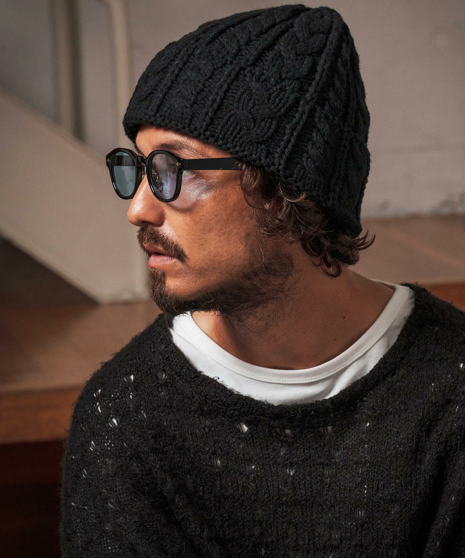 BURBERRY ブラック ニット帽 Logo Wool Beanie in Black - Men | Burberry® Official