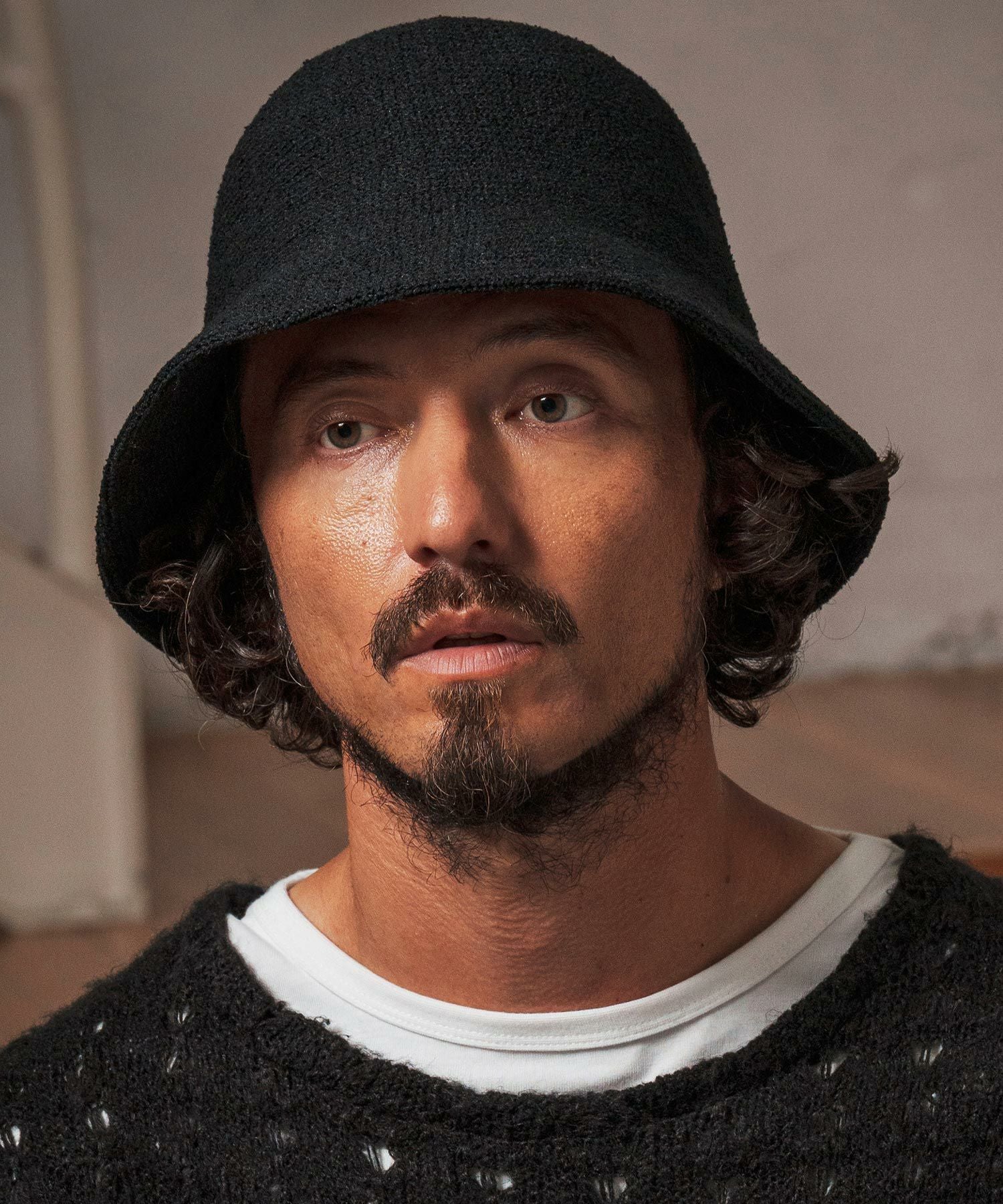 【休日SALE】 COMOLI ブラック バケットハット ほぼ未使用 CAMBIO(カンビオ)】 Seamless Knit Round Hat バケットハット(OP-252
