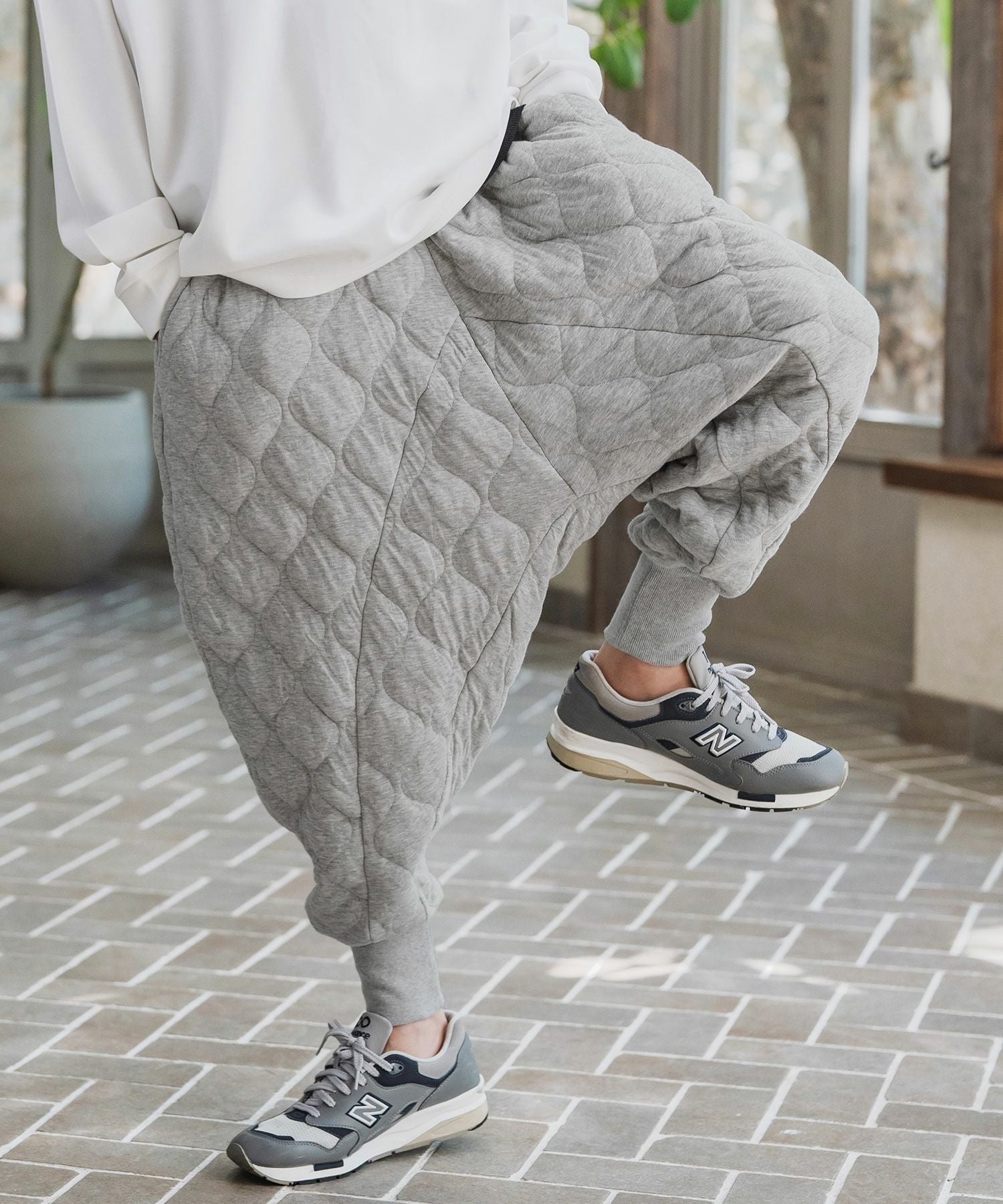 muningwear キルティングパンツ グレー 15.【灰色の国】あのキルティングパンツ | さゆうま
