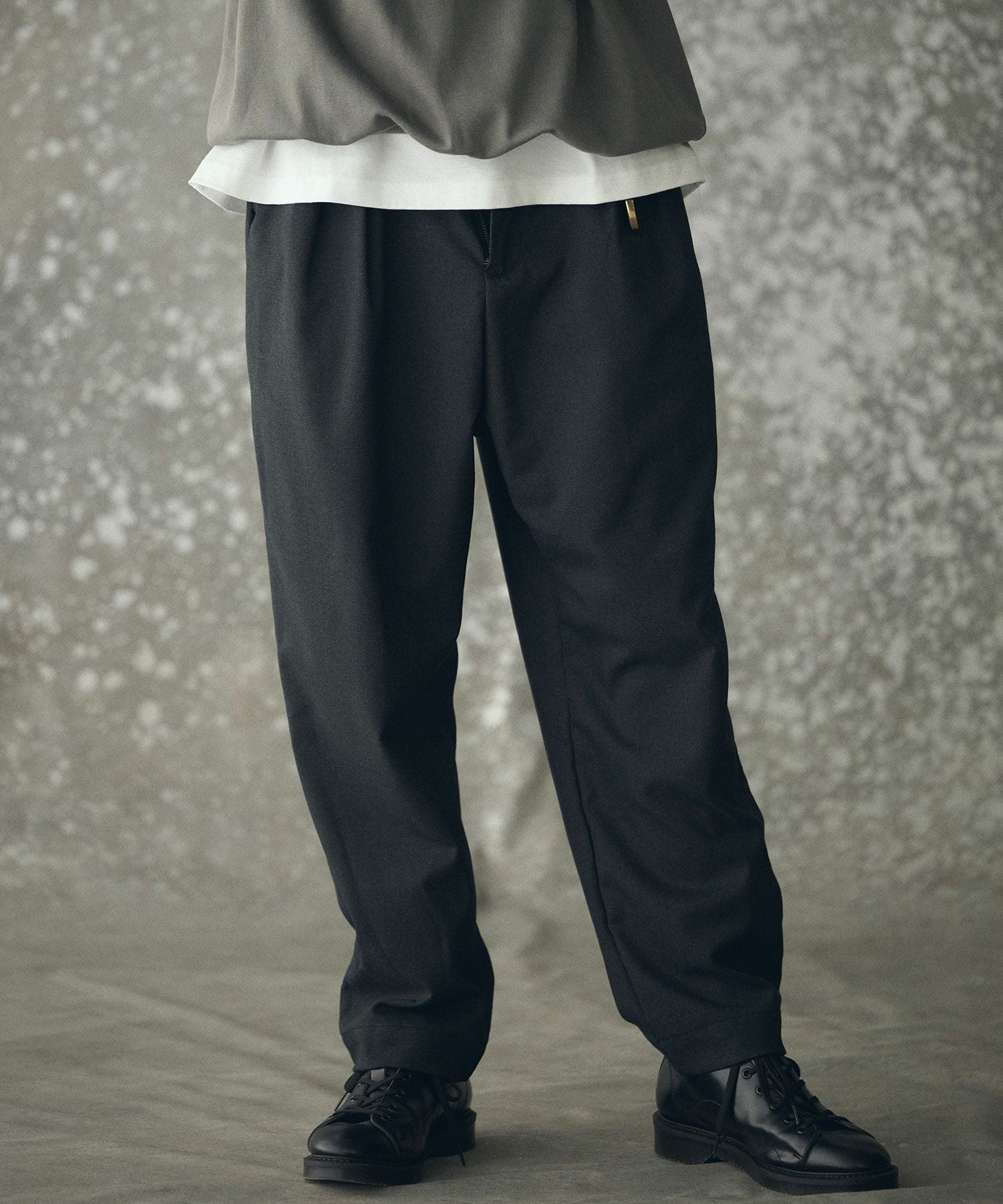 HATRA(ハトラ)】Dub Tailored Trousers タックパンツ(BT01-25fw