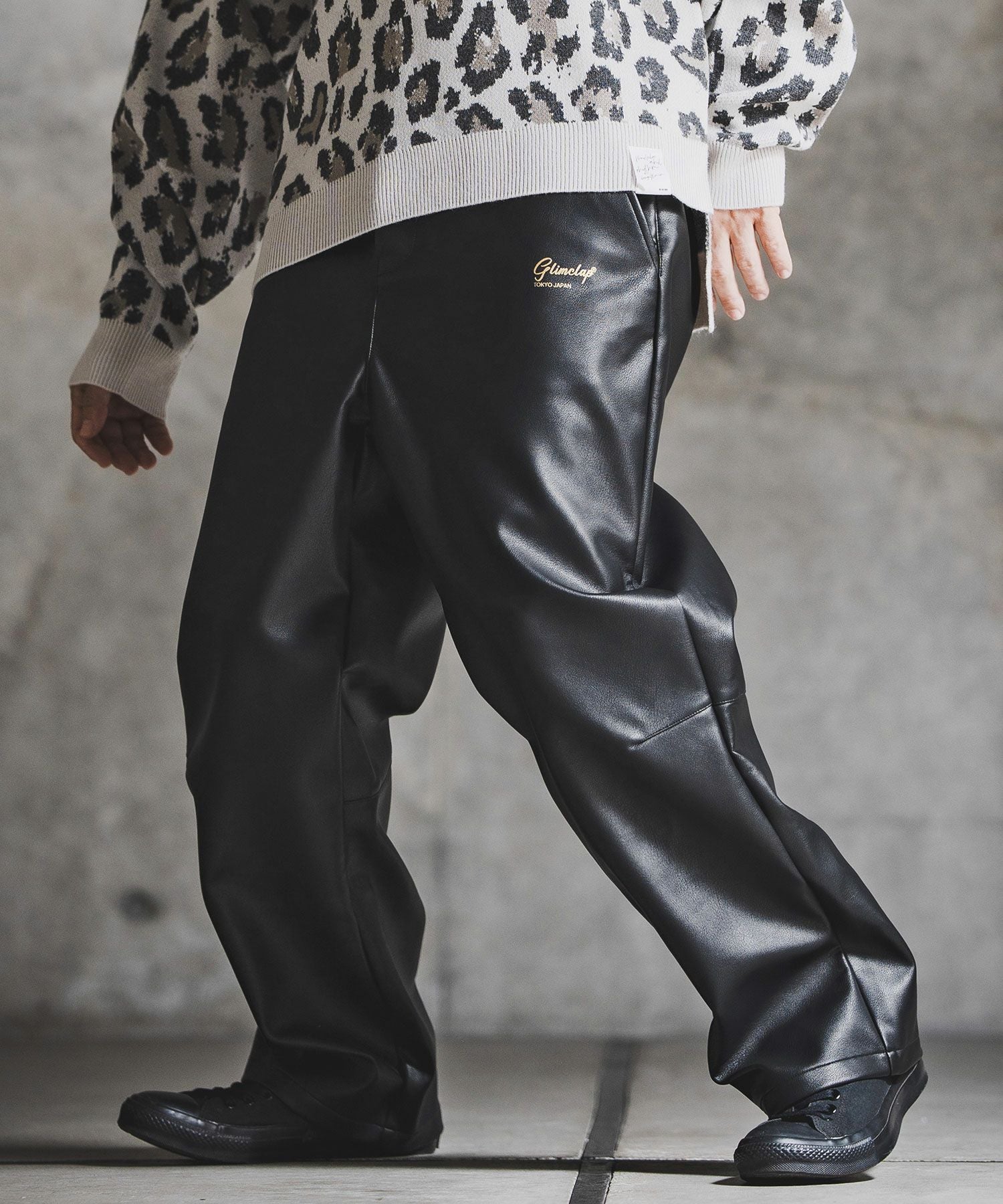 GLIMCLAP(グリムクラップ)】Synthetic Leather Straight-Leg Trousers