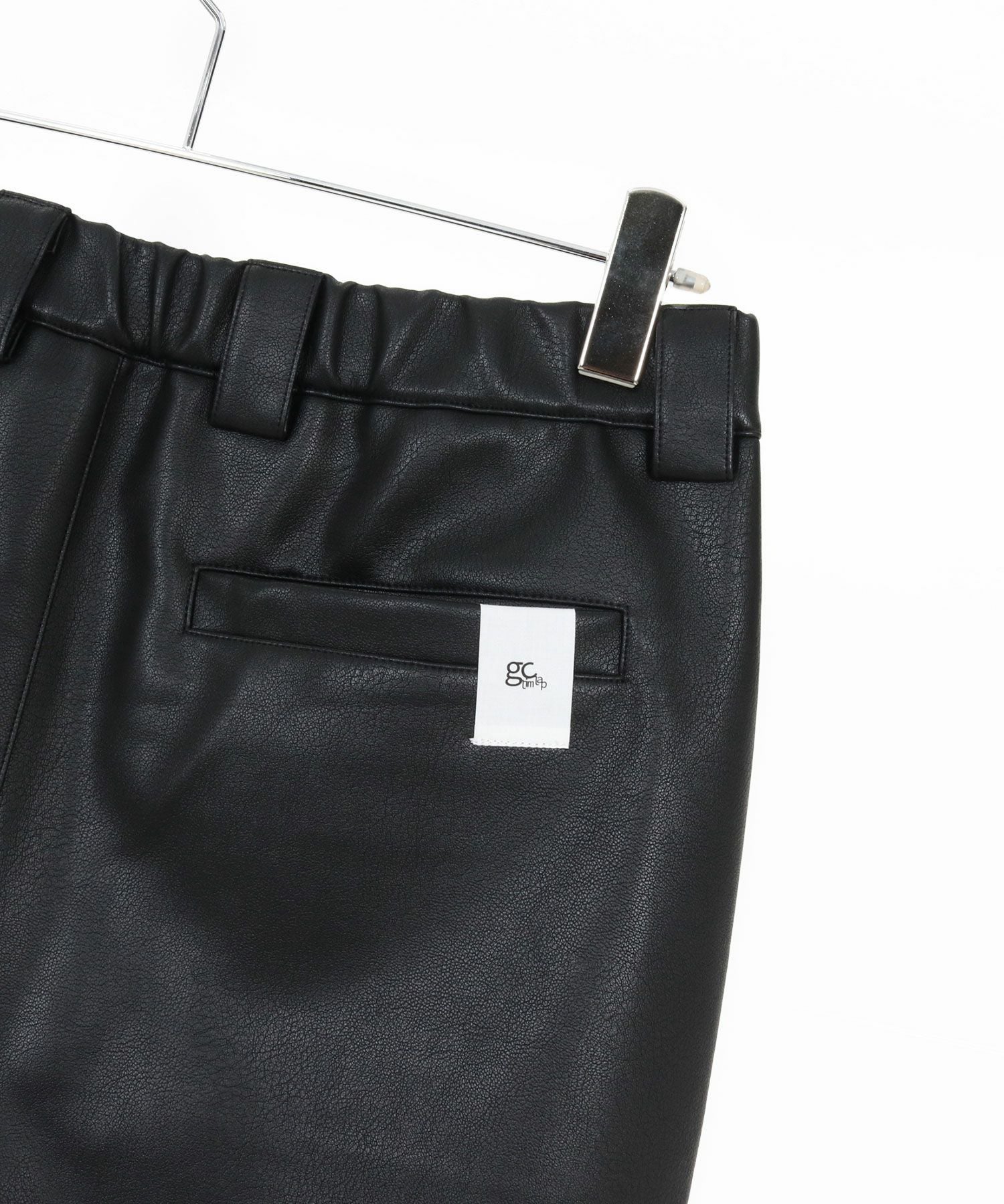 新品試着のみ数分使用GLIMCLAP Synthetic フェイクレザーパンツ GLIMCLAP(グリムクラップ)】Synthetic Leather Straight-Leg Trousers