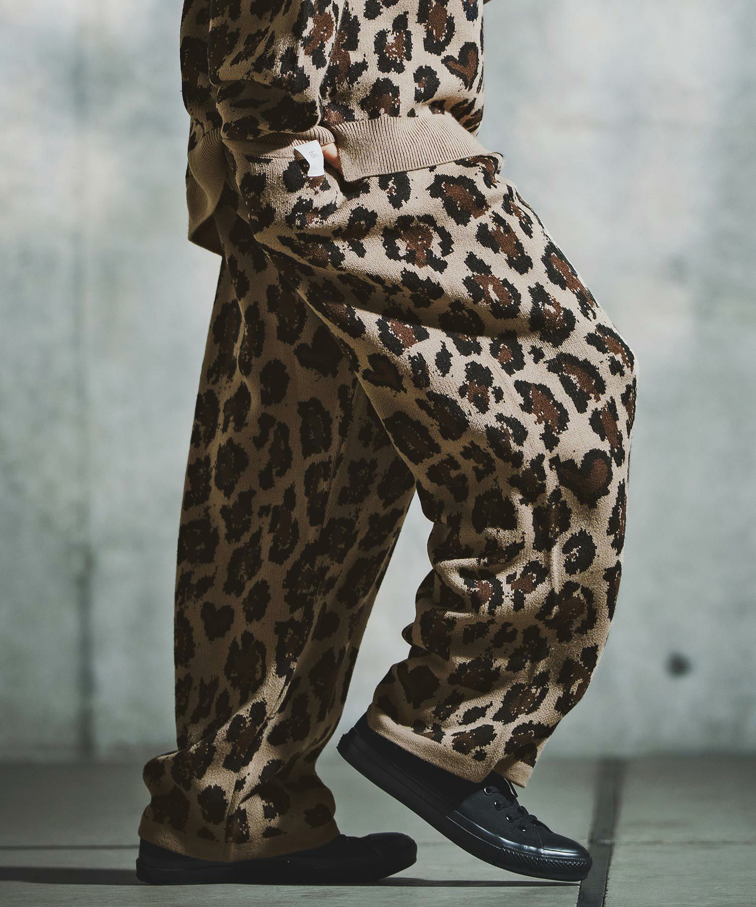 新品試着のみ数分使用GLIMCLAP Synthetic フェイクレザーパンツ GLIMCLAP(グリムクラップ)】Synthetic Leather Straight-Leg Trousers