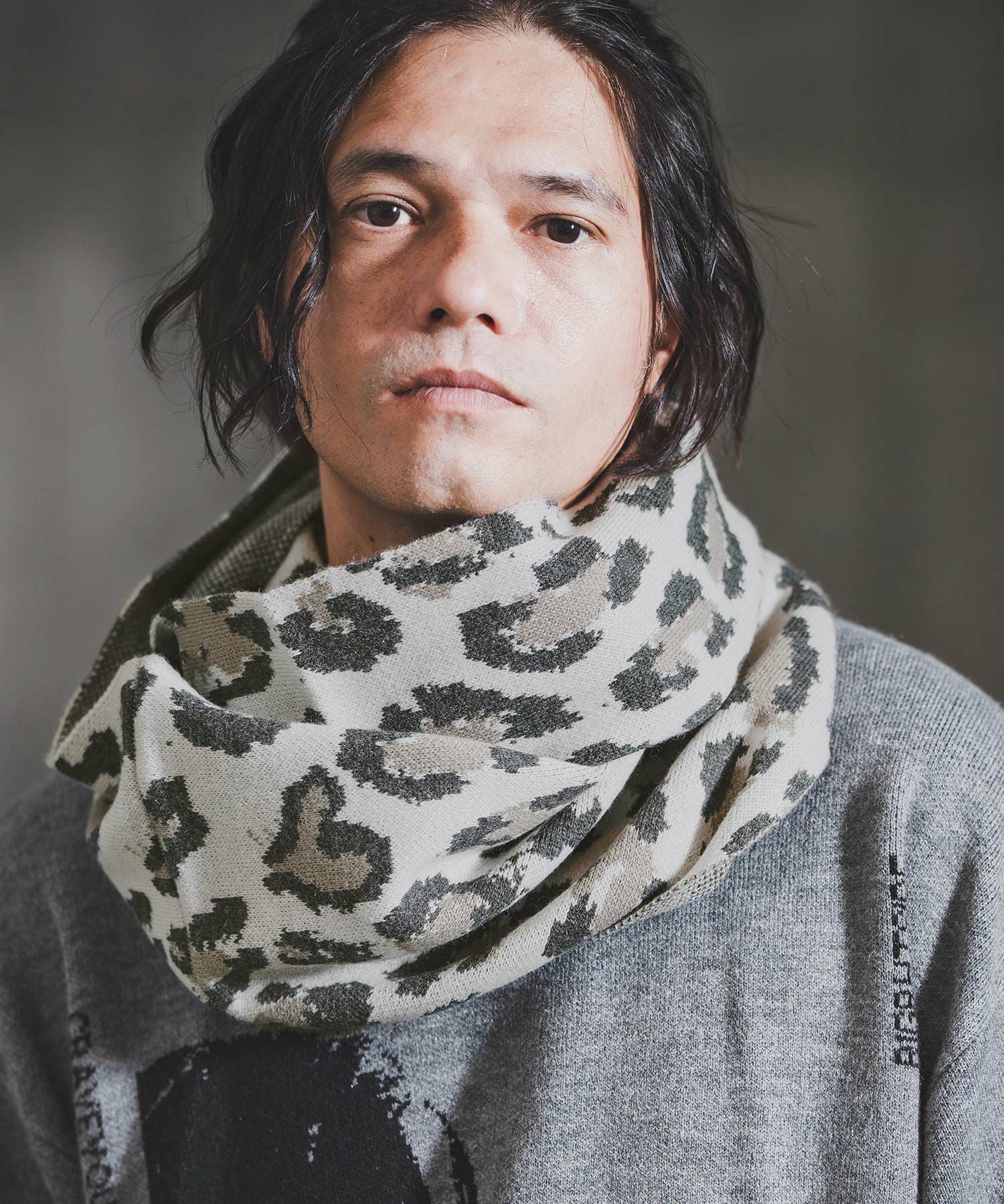 GLIMCLAP(グリムクラップ)】Illusionism Leopard Pattern Knit snood