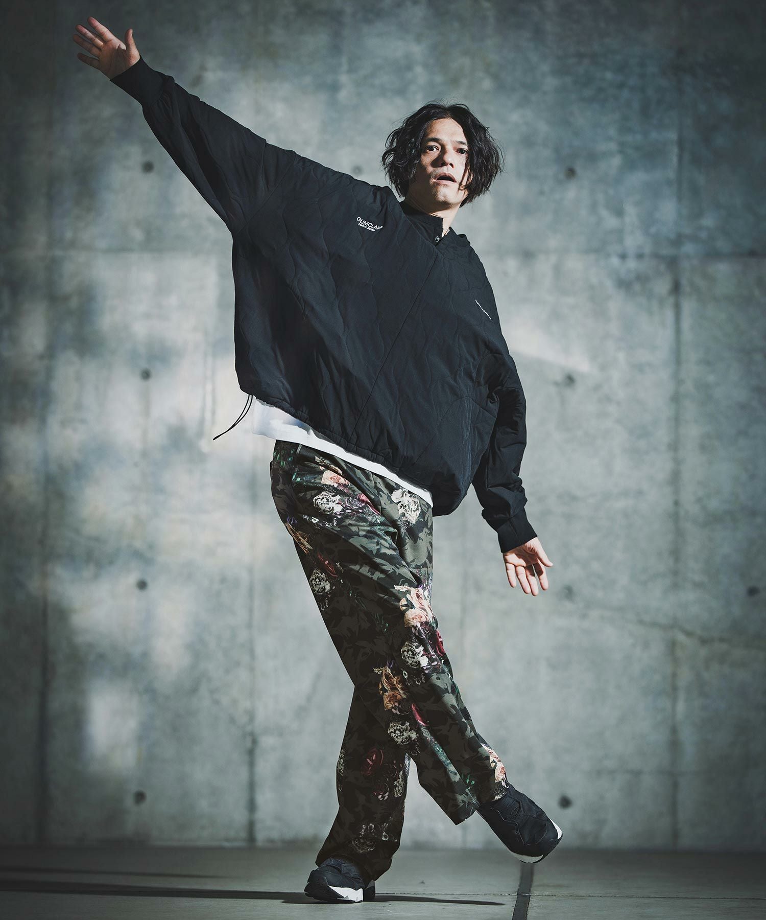 カンビオCAMBIO購入▢ GLIMCLAPのジャージ▢ GLIMCLAP(グリムクラップ)】Original Botanical Print Jersey Pants