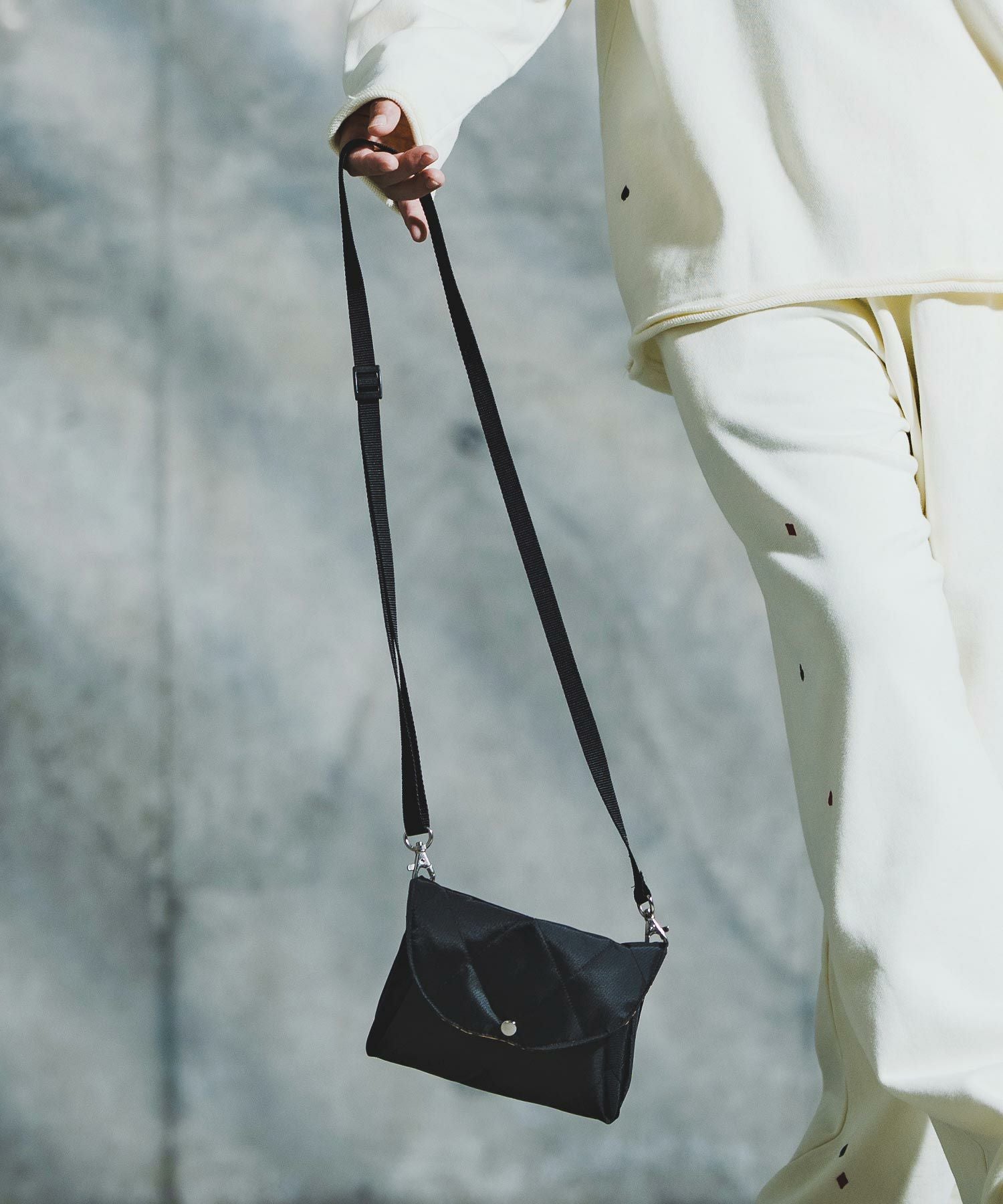 GLIMCLAP(グリムクラップ)】Dual Compartment Nylon Bag ナイロン