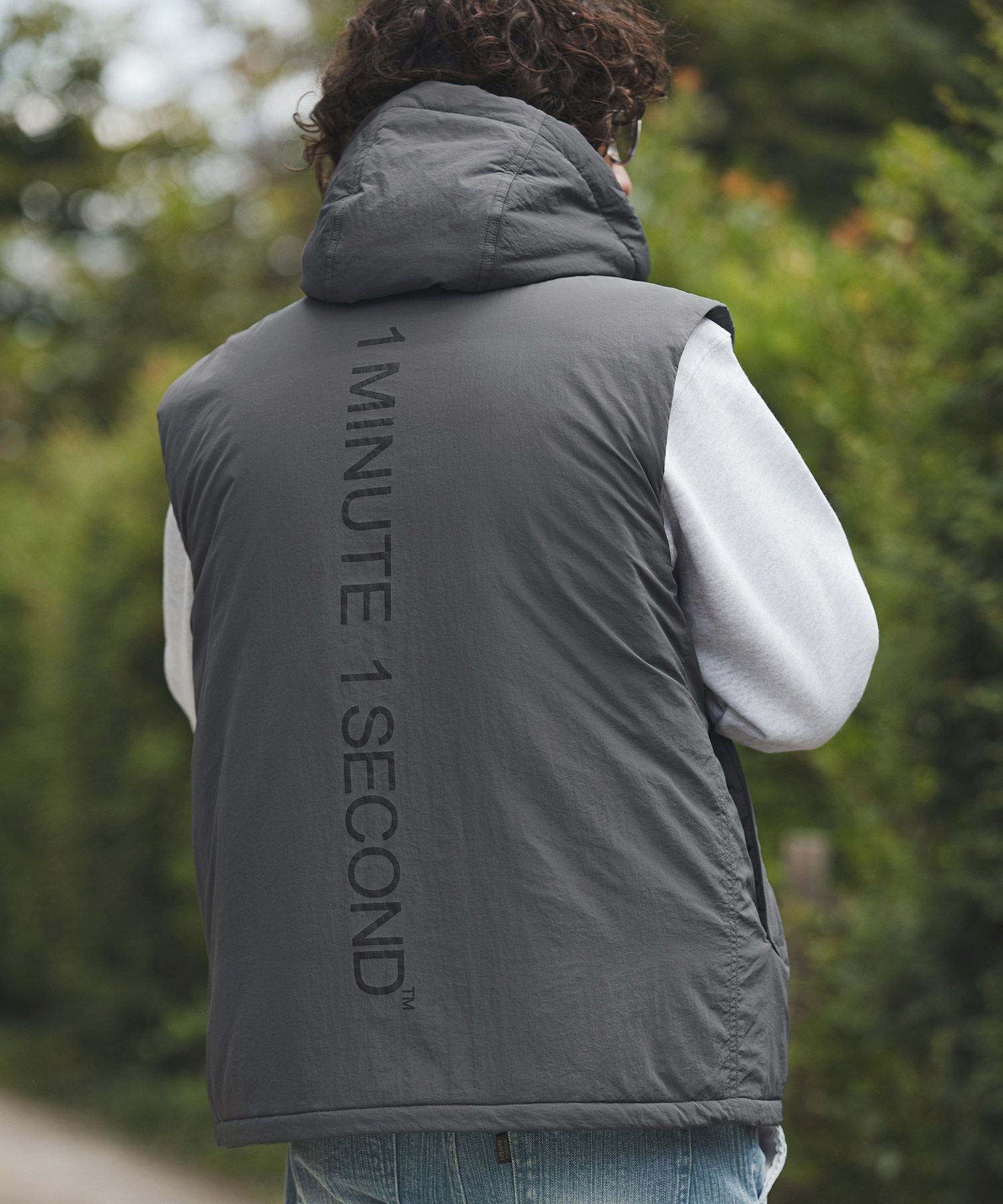 1minute 1second(ワンミニットワンセカンド)】cursive embroidery