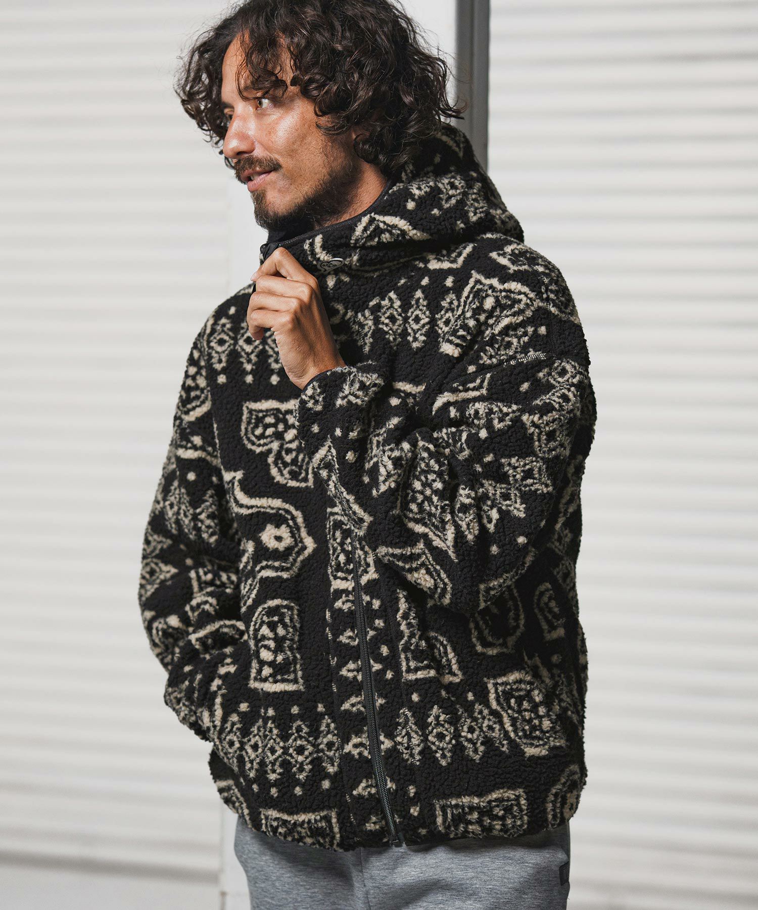 1minute 1second(ワンミニットワンセカンド)】paisley boa zip hoodie