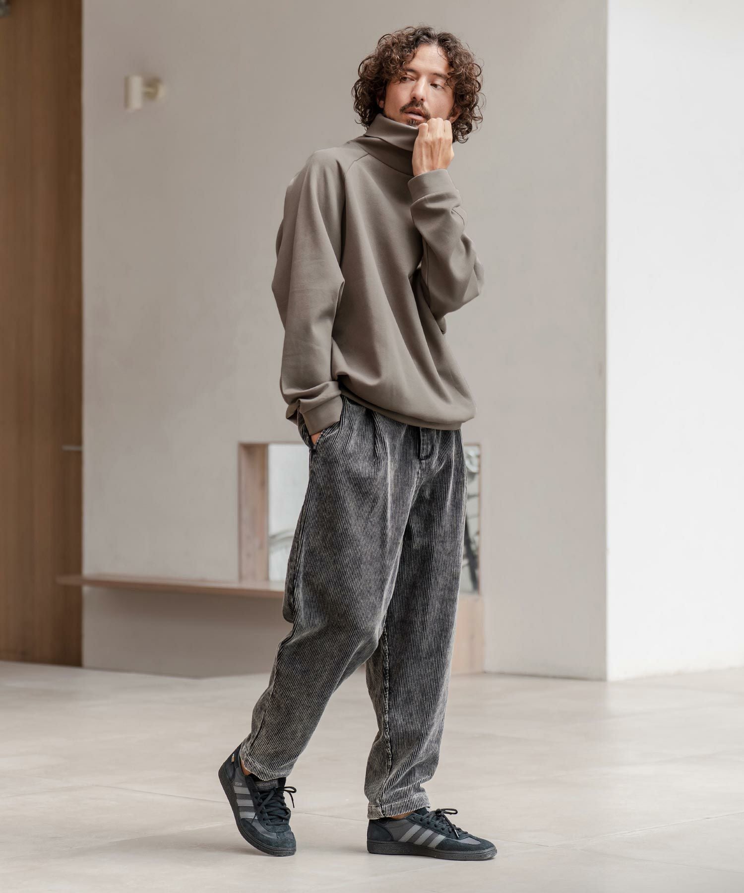CAMBIO(カンビオ)】ルーズシルエットドルマンハイネックプルオーバー