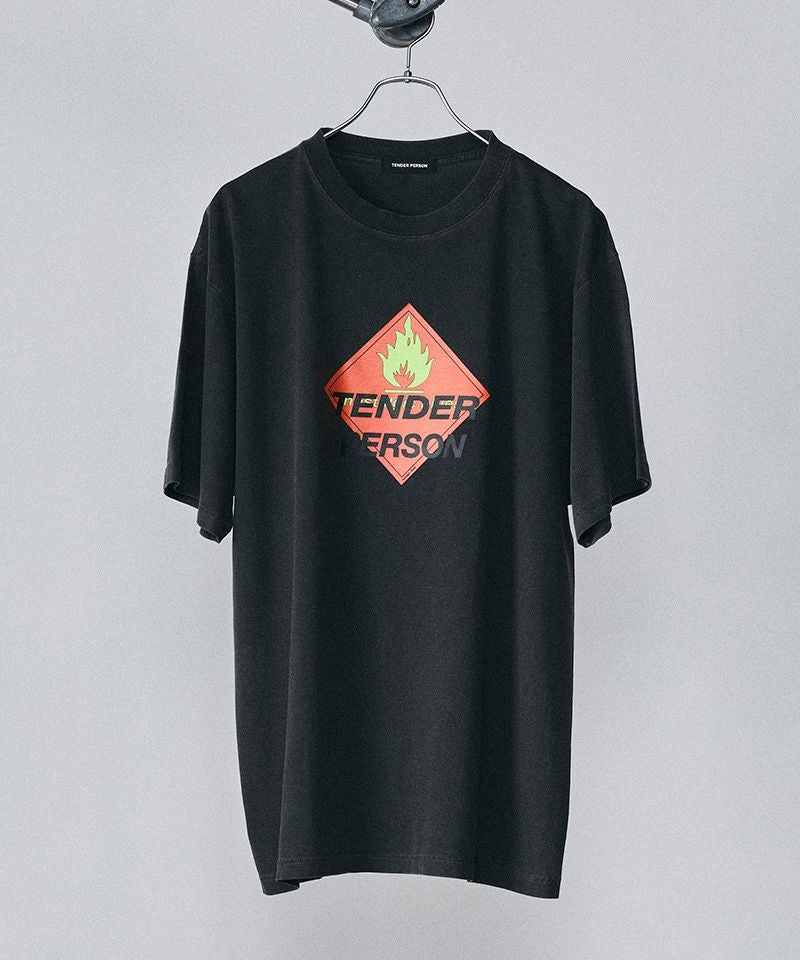 TENDER PERSON(テンダーパーソン)】MASSIVE LOGO TEE Tシャツ(NRB-4228 TENDER PERSON(テンダーパーソン)】MASSIVE LOGO TEE Tシャツ(NRB-4228