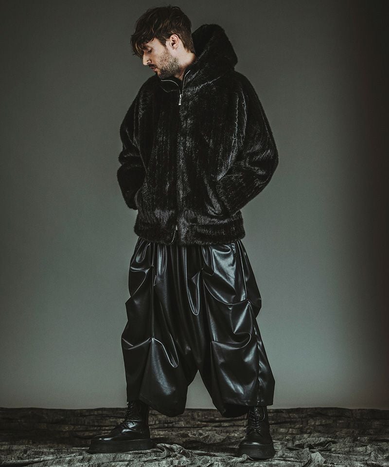 30%OFF【NO ID.(ノーアイディー)】ｼﾝｾﾃｨｯｸﾚｻﾞｰﾘﾍﾞｯﾄﾄﾗｳｻﾞｰｽﾞ パンツ