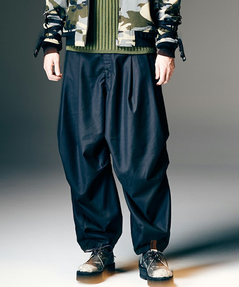 glamb(グラム)】Crossover Tuck Pants クロスオーバータックパンツ