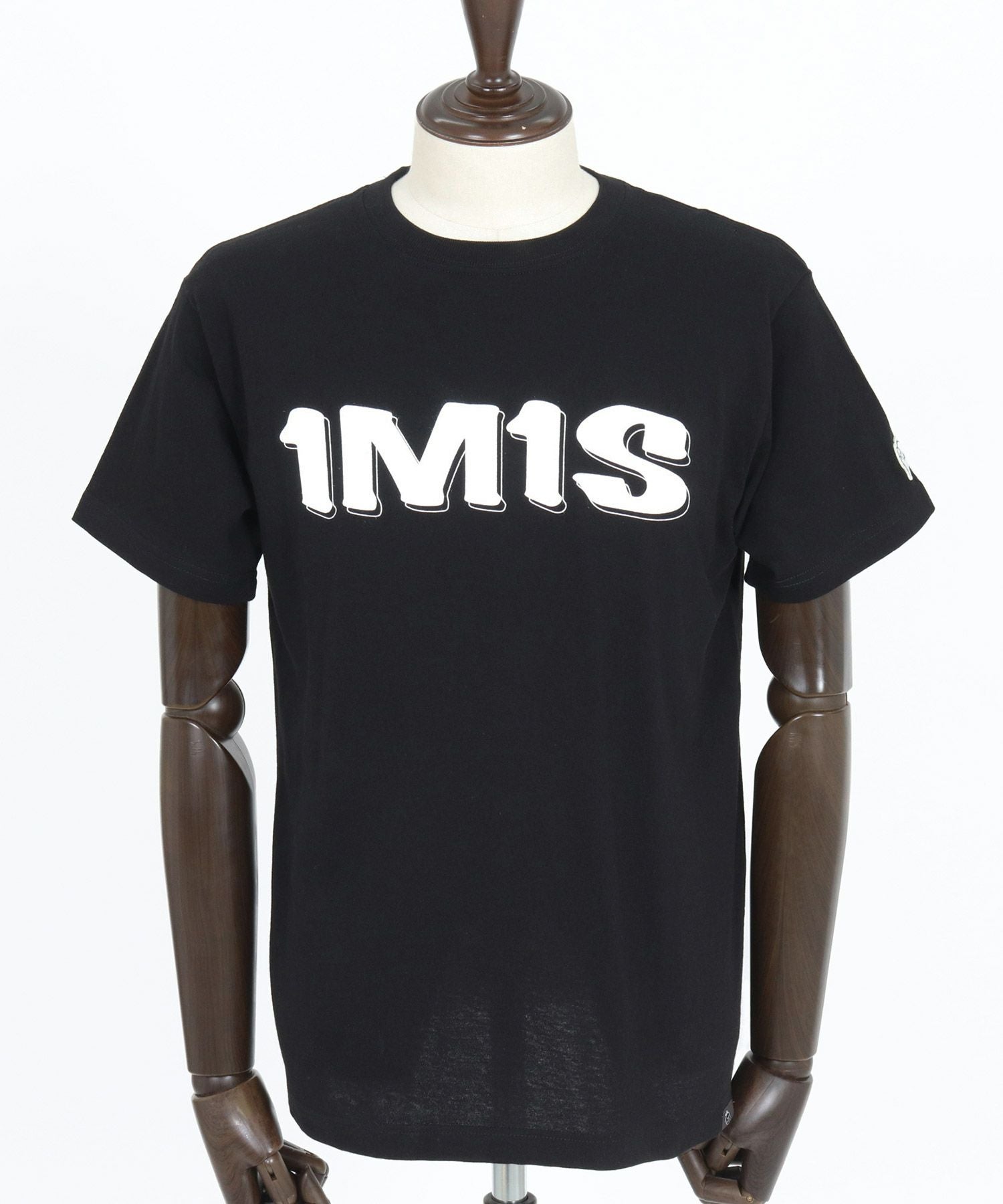 1minute 1second(ワンミニットワンセカンド)】1M1S bold print T-shirt