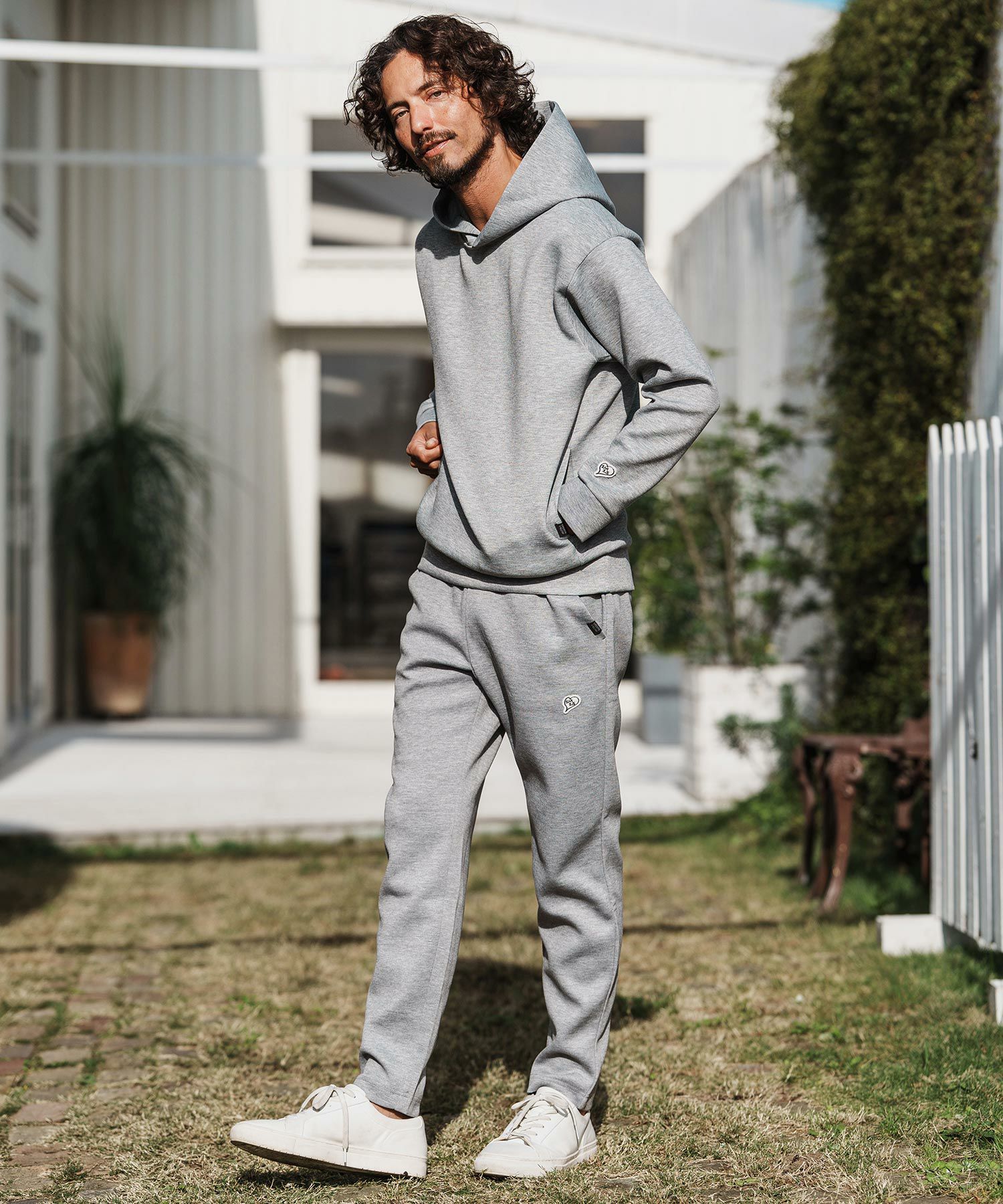1minute 1second(ワンミニットワンセカンド)】cardboard knit hoodie
