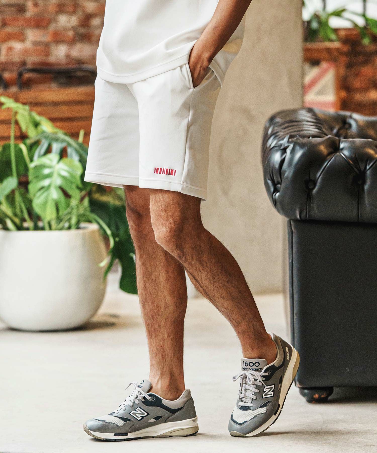 felkod(フィルコッド)】Barcode Embroidery Cardboard Knit Short