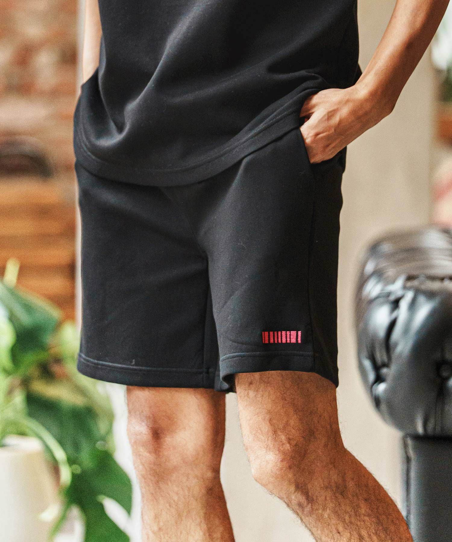 felkod(フィルコッド)】Barcode Embroidery Cardboard Knit Short