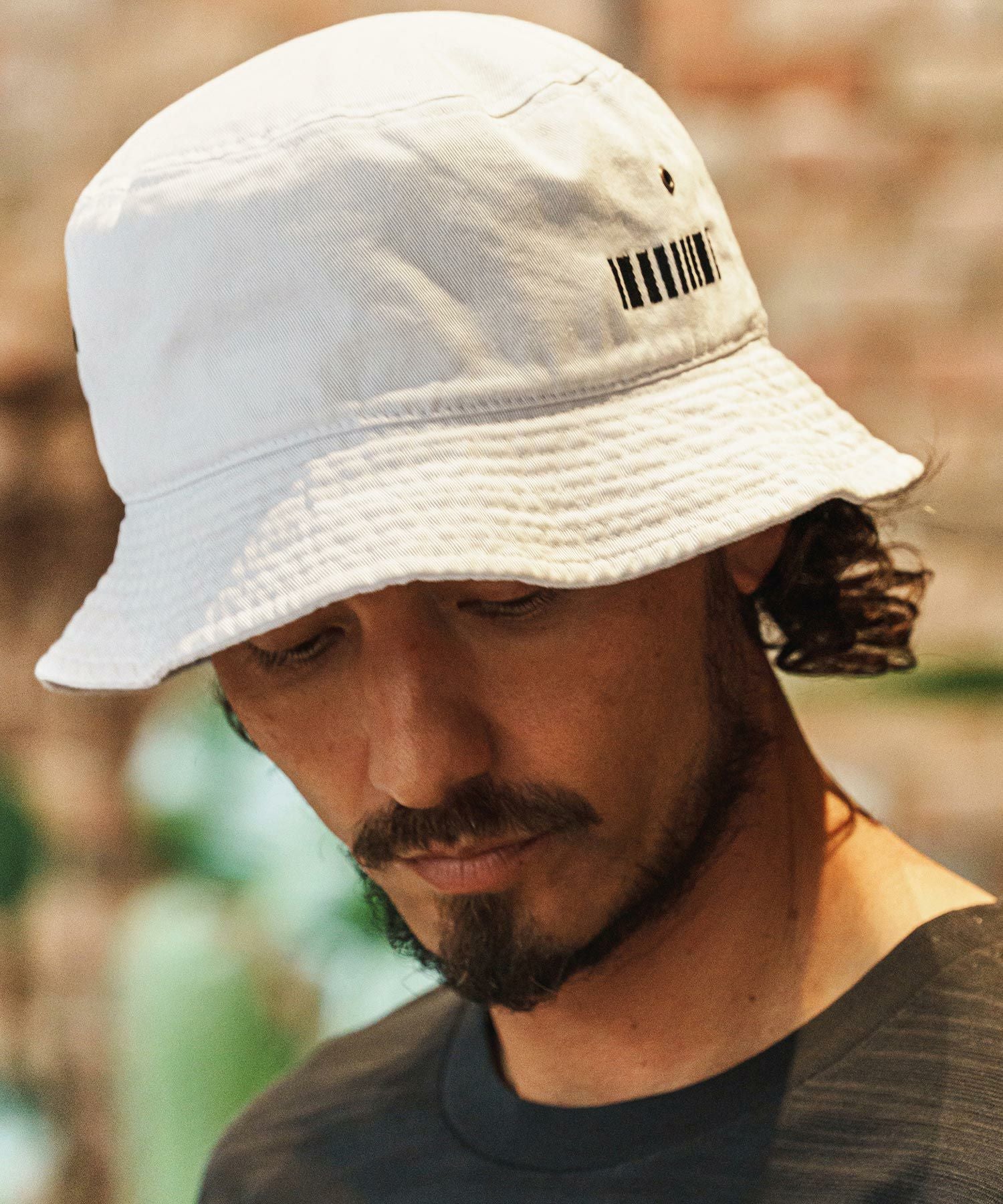 felkod(フィルコッド)】Barcode Embroidery Bucket Hat バケットハット