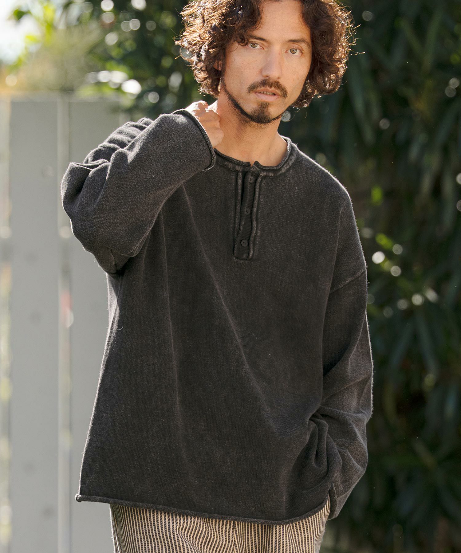 CAMBIO(カンビオ)】Pigment Dyed Henley Neck Knit Pullover ヘンリー