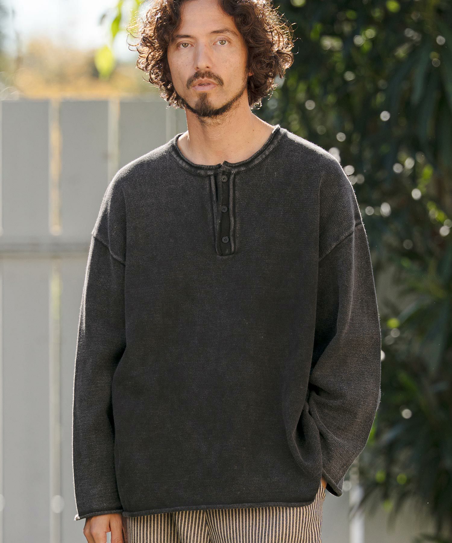 VB チャリーセーター CAMBIO(カンビオ)】Pigment Dyed Henley Neck Knit Pullover ヘンリー