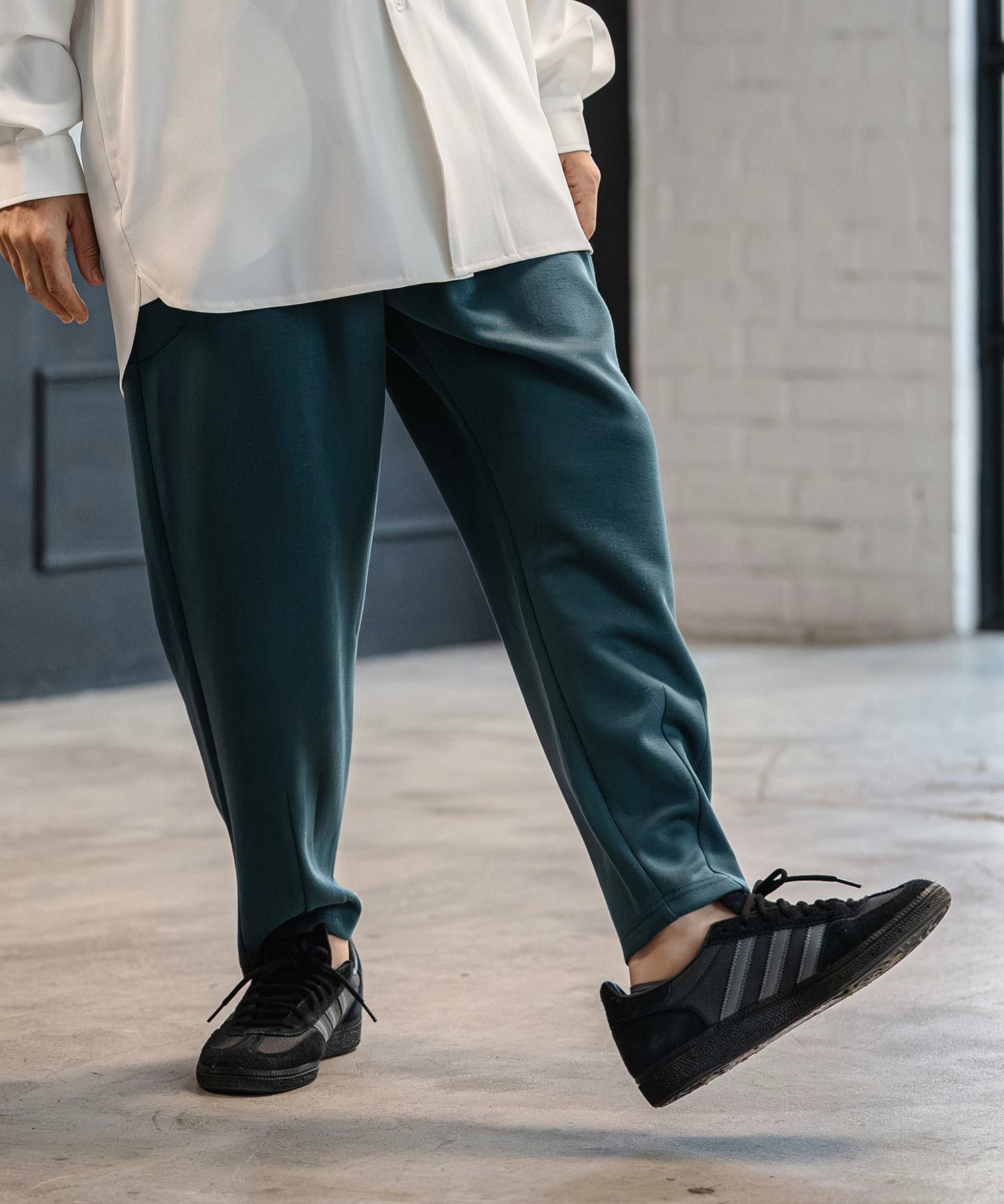 CAMBIO(カンビオ)】Lyocell Blend Lightweight Cardboard Knit Pants