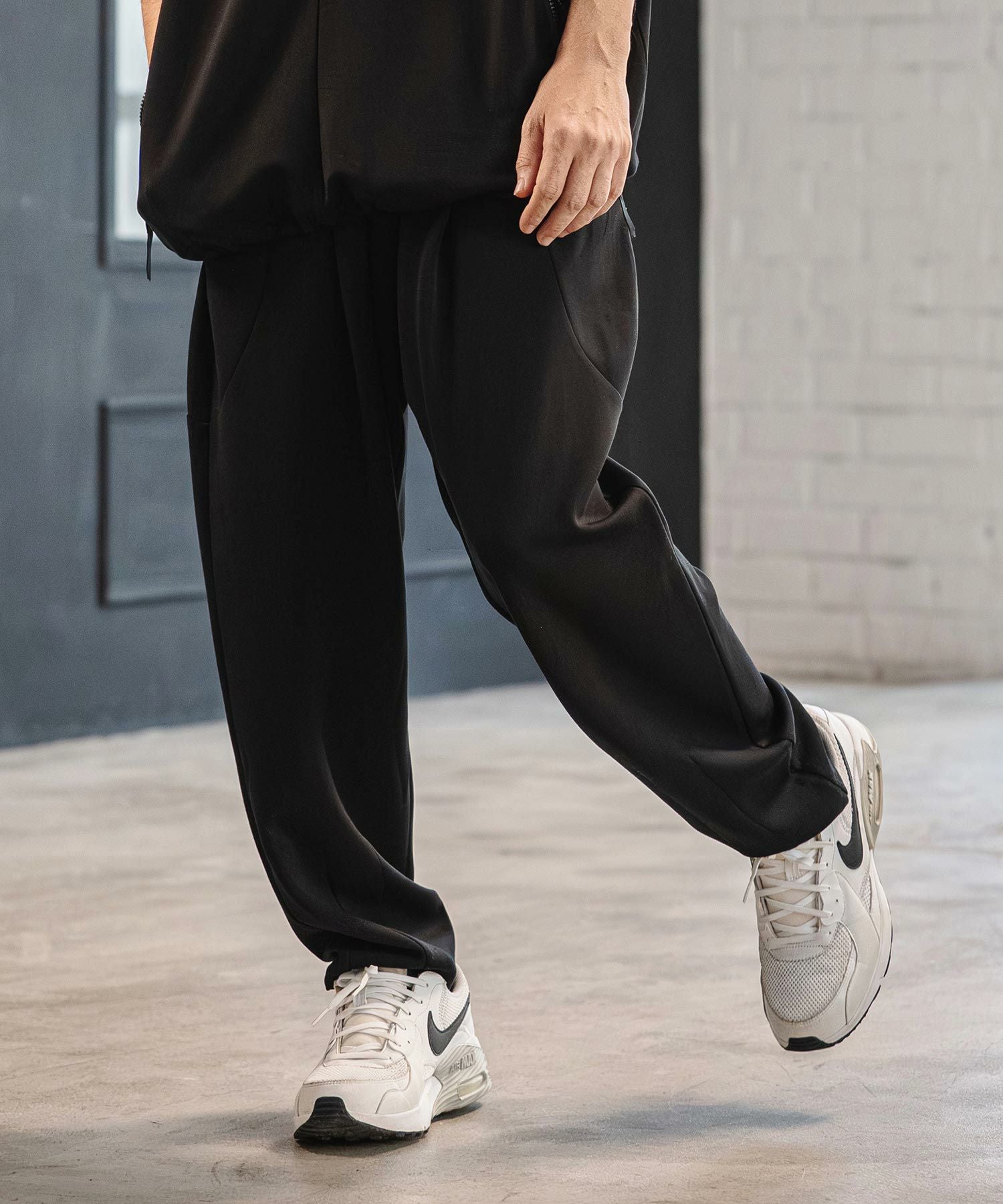 CAMBIO(カンビオ)】Lyocell Blend Lightweight Cardboard Knit Pants