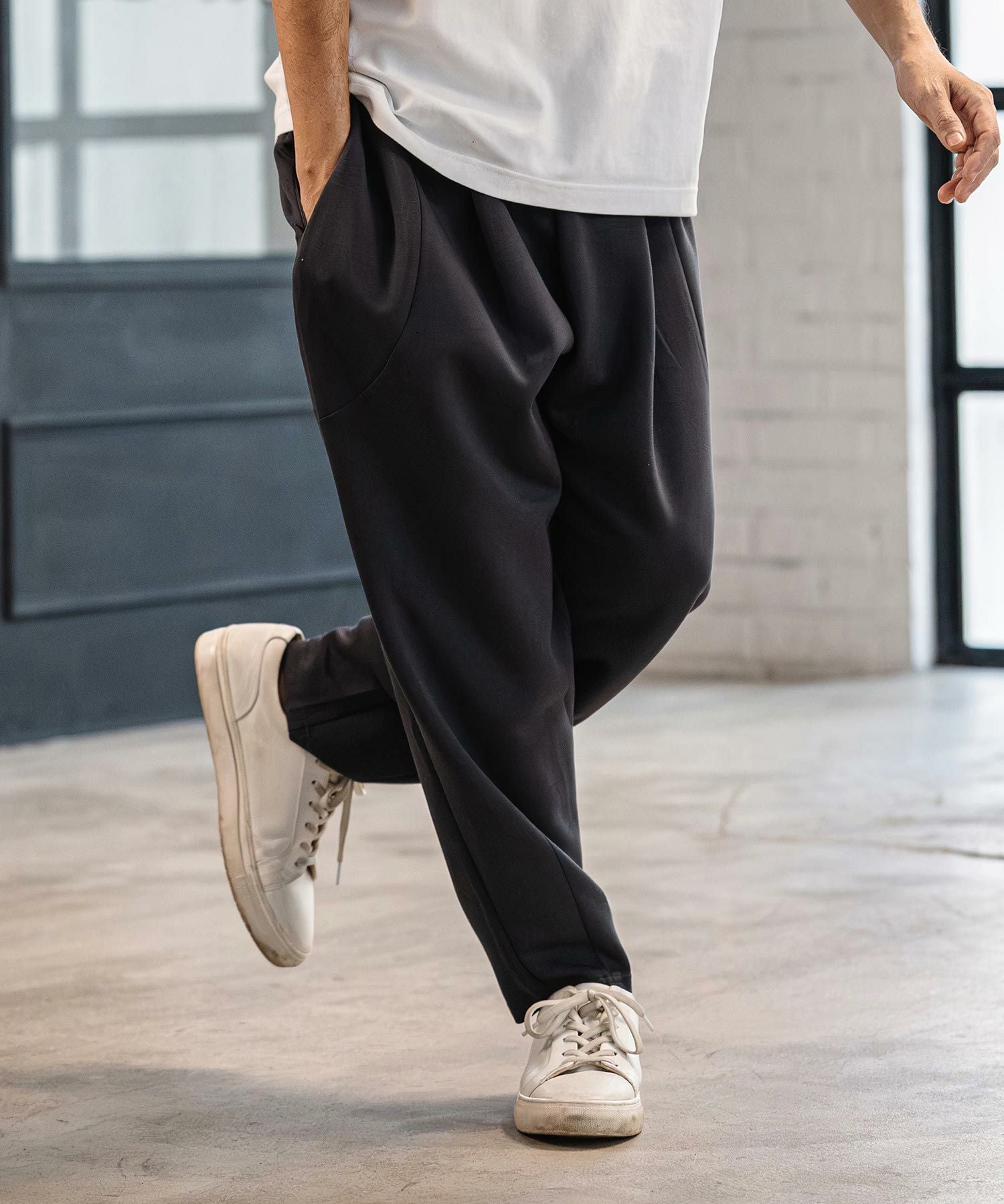 CAMBIO(カンビオ)】Lyocell Blend Lightweight Cardboard Knit Pants