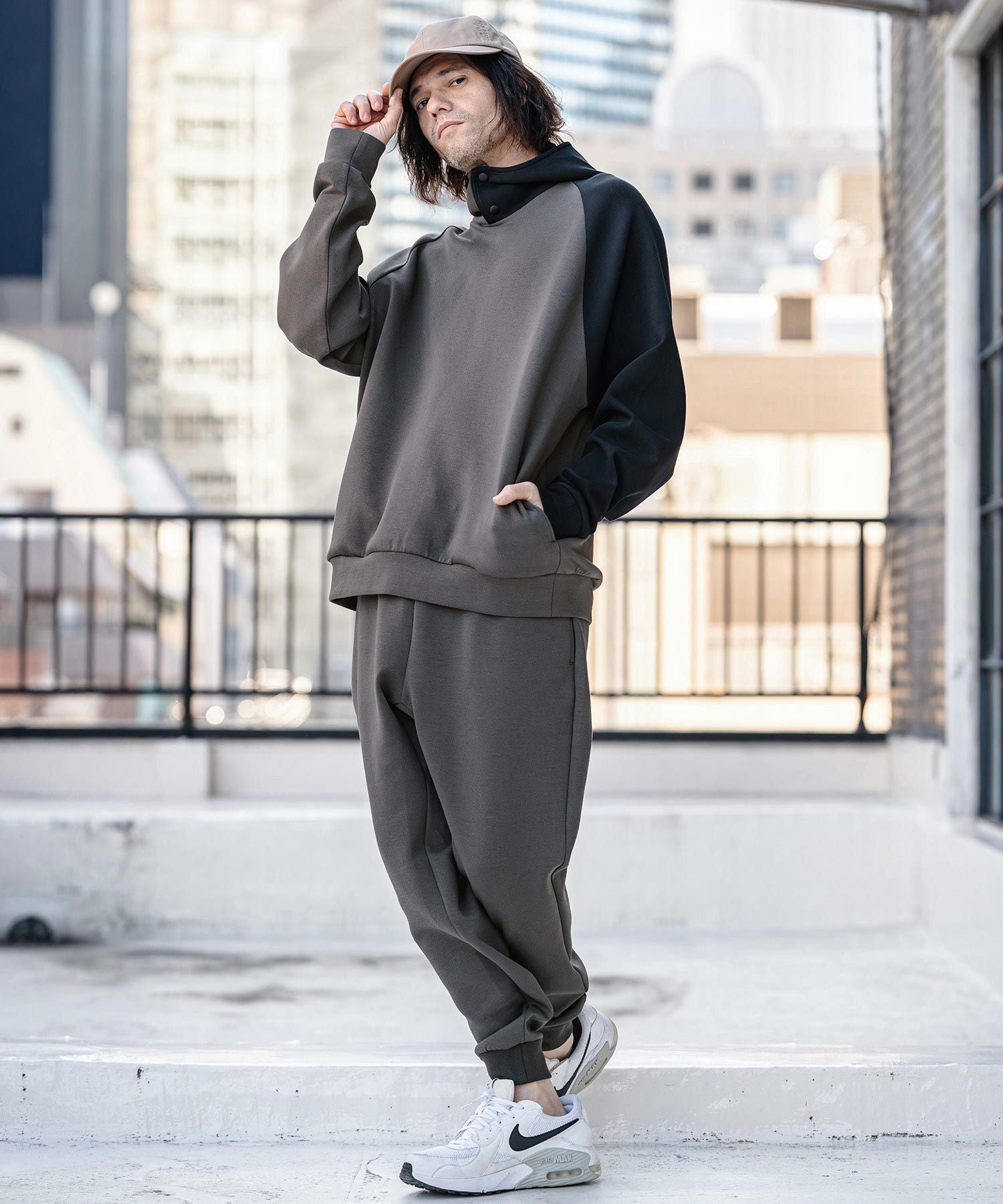 パーカー⭐︎レフトアローン ⭐︎PULL PARKA  XLサイズ パーカー⭐︎レフトアローン ⭐︎PULL PARKA XLサイズの通販 by