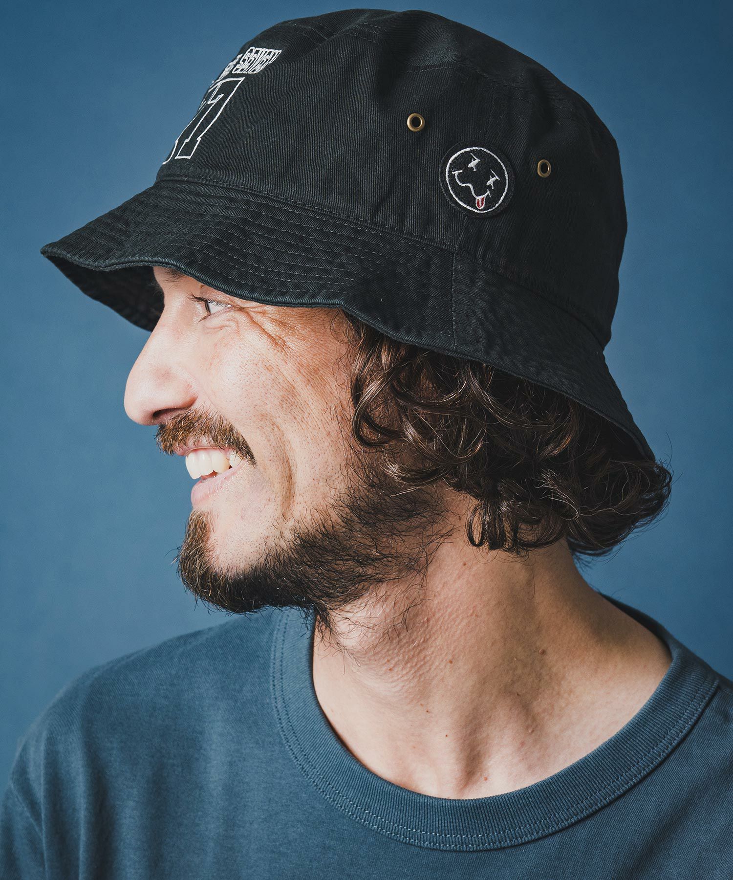 seventy seven(セブンティセブン)】embroidery bucket hat (77number
