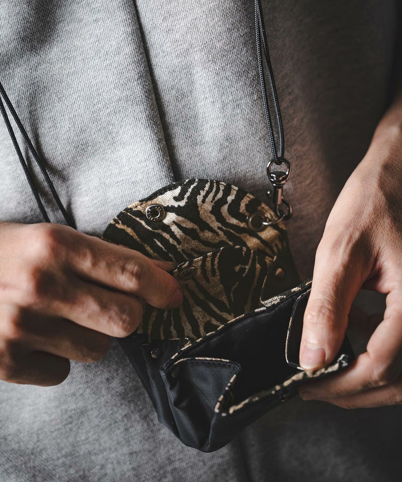 GLIMCLAP(グリムクラップ)】Nylon Twill Two Pockets Design Mini Bag 
