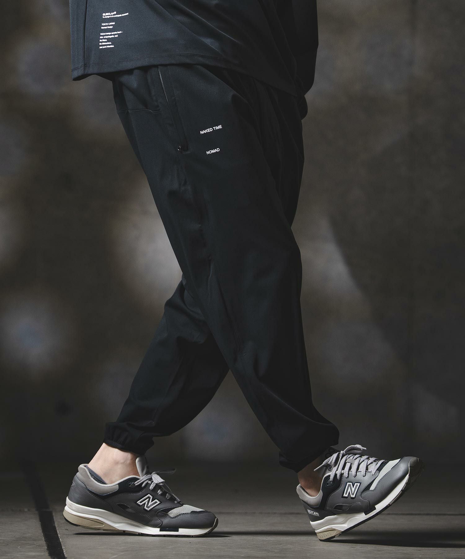 GLIMCLAP(グリムクラップ)】Airy Smooth Fabric Relaxed Fit Joggers