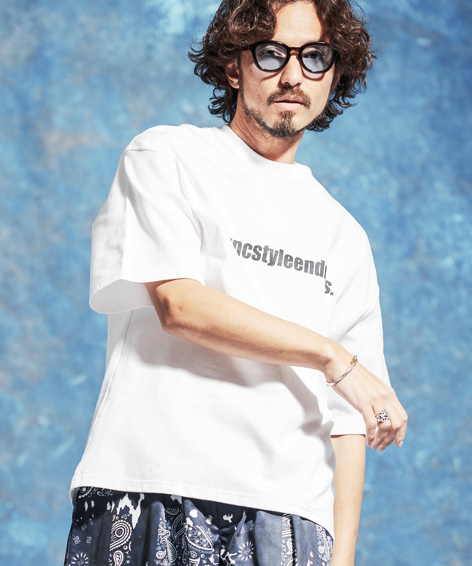 Jih Nunc(ジーヌンク)】オーガニックコットンフロントプリントTシャツ