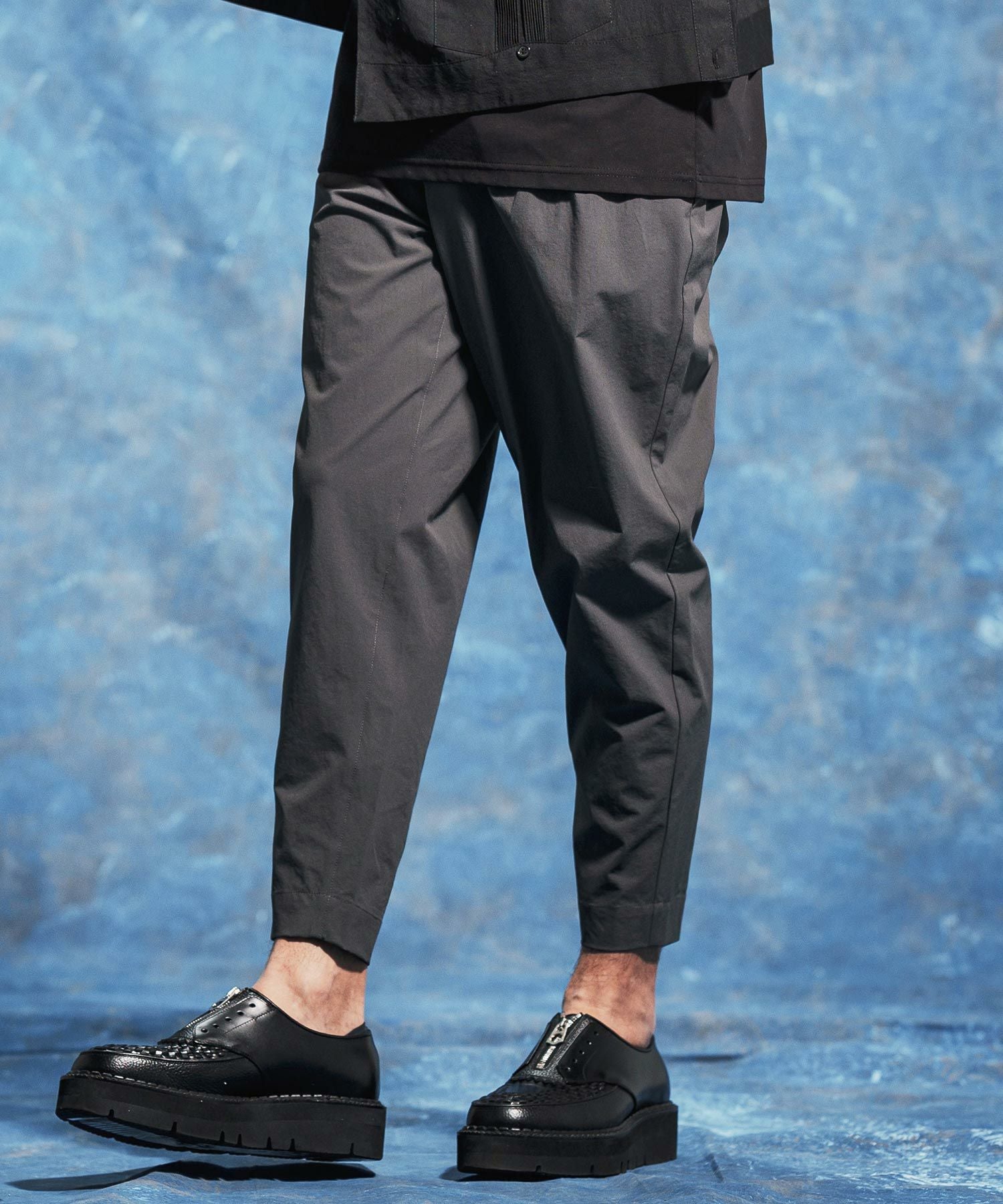 Jih Nunc(ジーヌンク)】ストレッチナイロンテーパードパンツ(JIH-R1189
