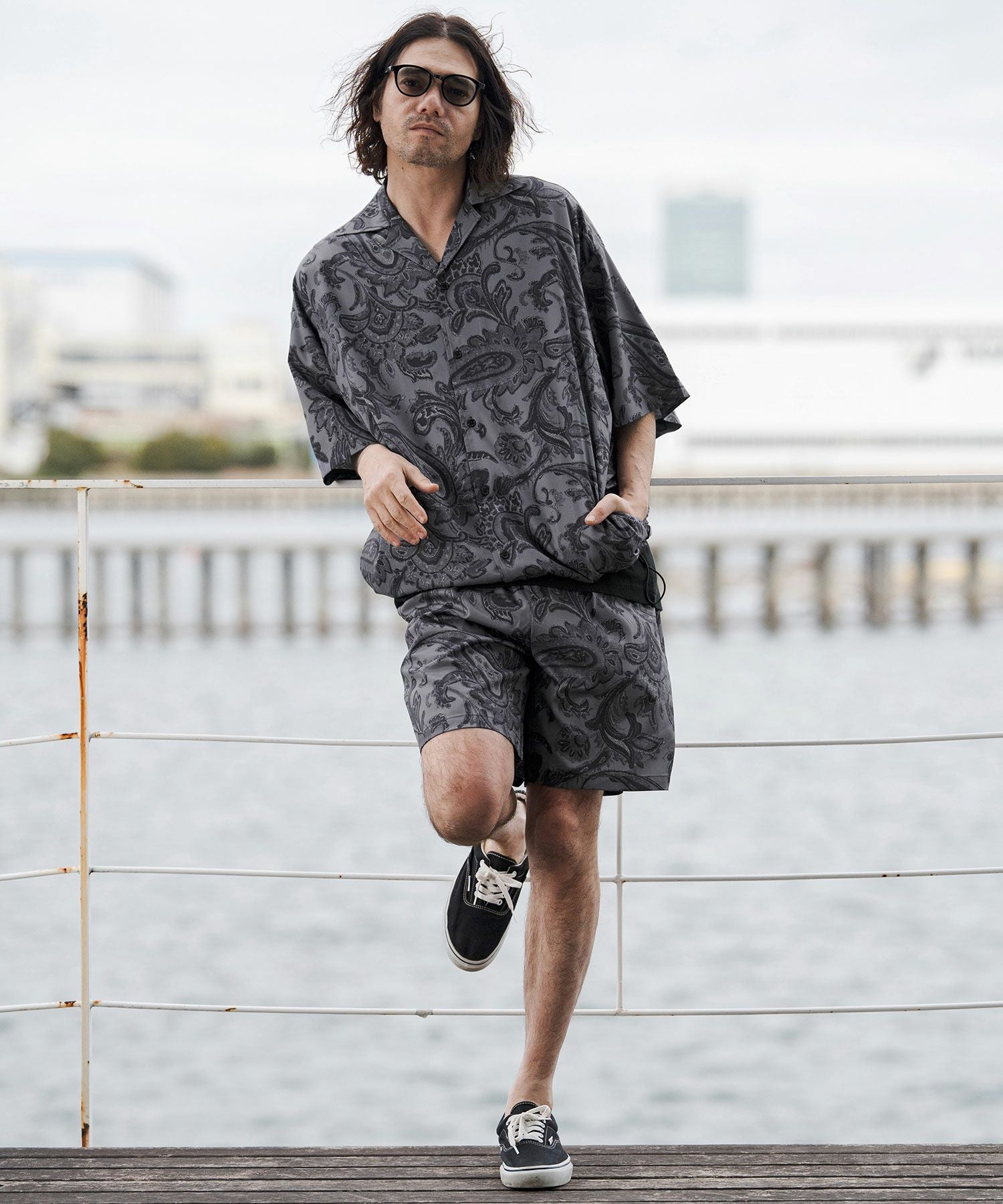 CAMBIO(カンビオ)】Lightweight Fabric Classic Paisley Short Pants