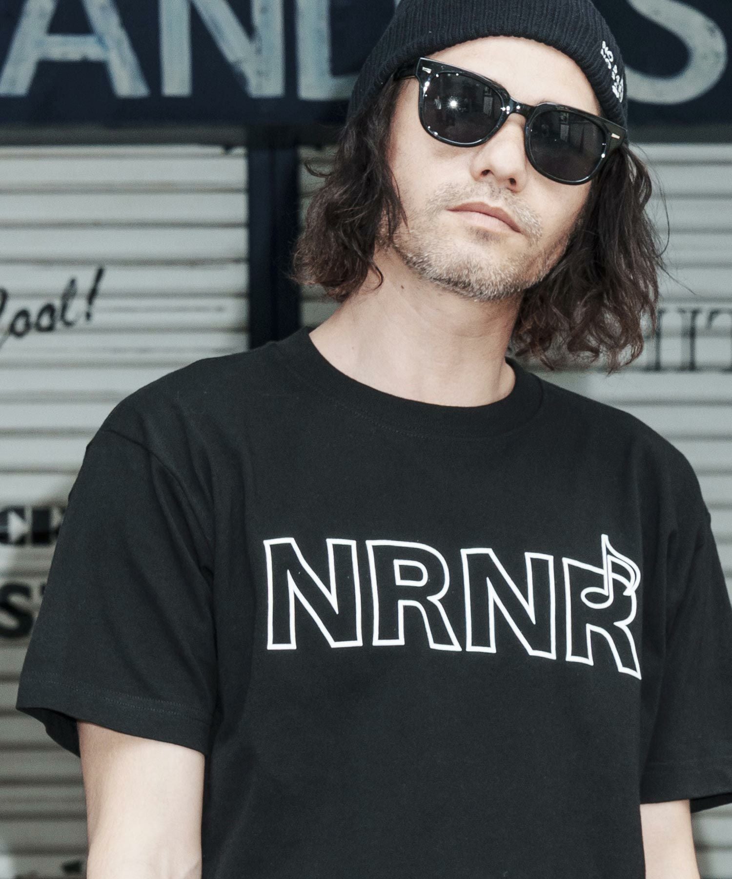 No Rain No Rainbow(ノーレインノーレインボー)】NRNR printed T-shirt