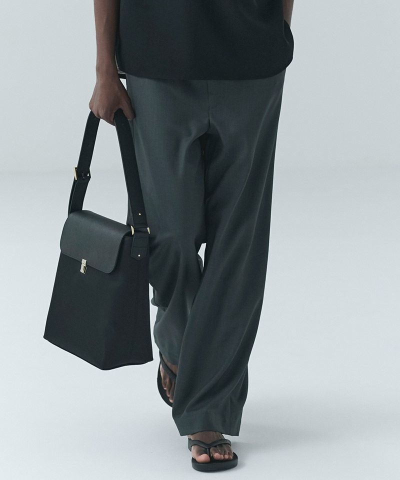 CULLNI(クルニ)】Dry Gabardine Drawstring Wide Pants リラックス