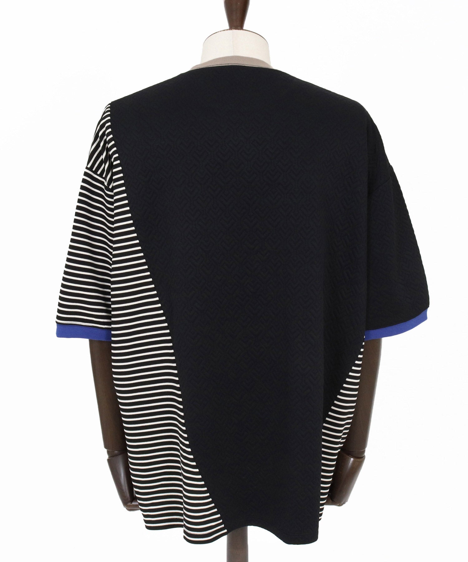 ANGENEHM(アンゲネーム)】Border × Jacquard Switch & Trim Rib Design
