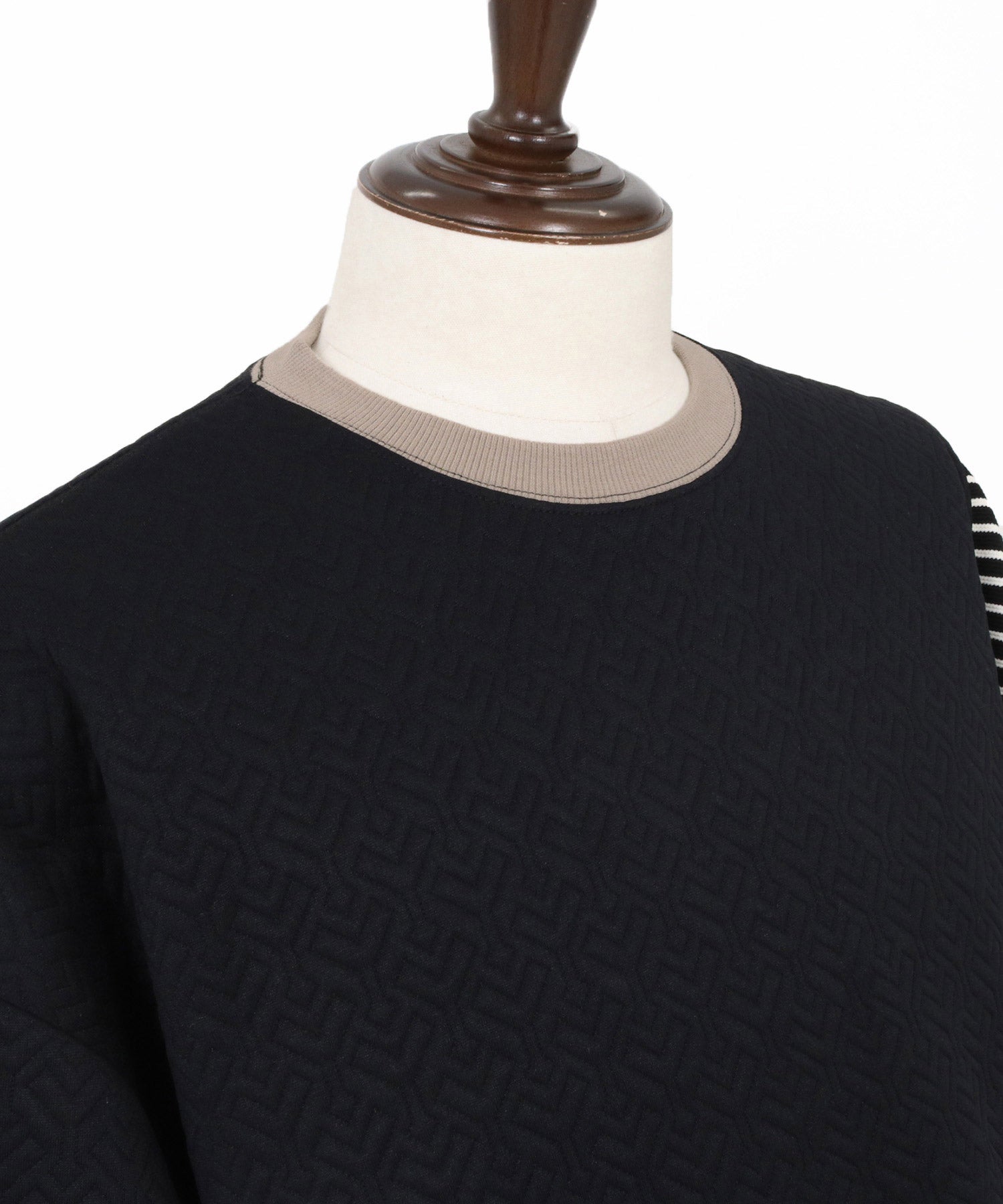 ANGENEHM(アンゲネーム)】Border × Jacquard Switch & Trim Rib Design