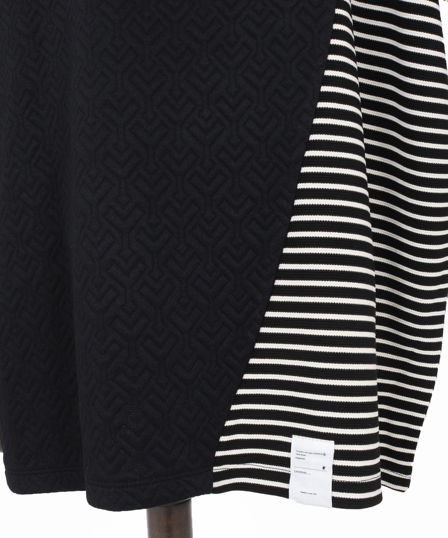 ANGENEHM(アンゲネーム)】Border × Jacquard Switch & Trim Rib Design