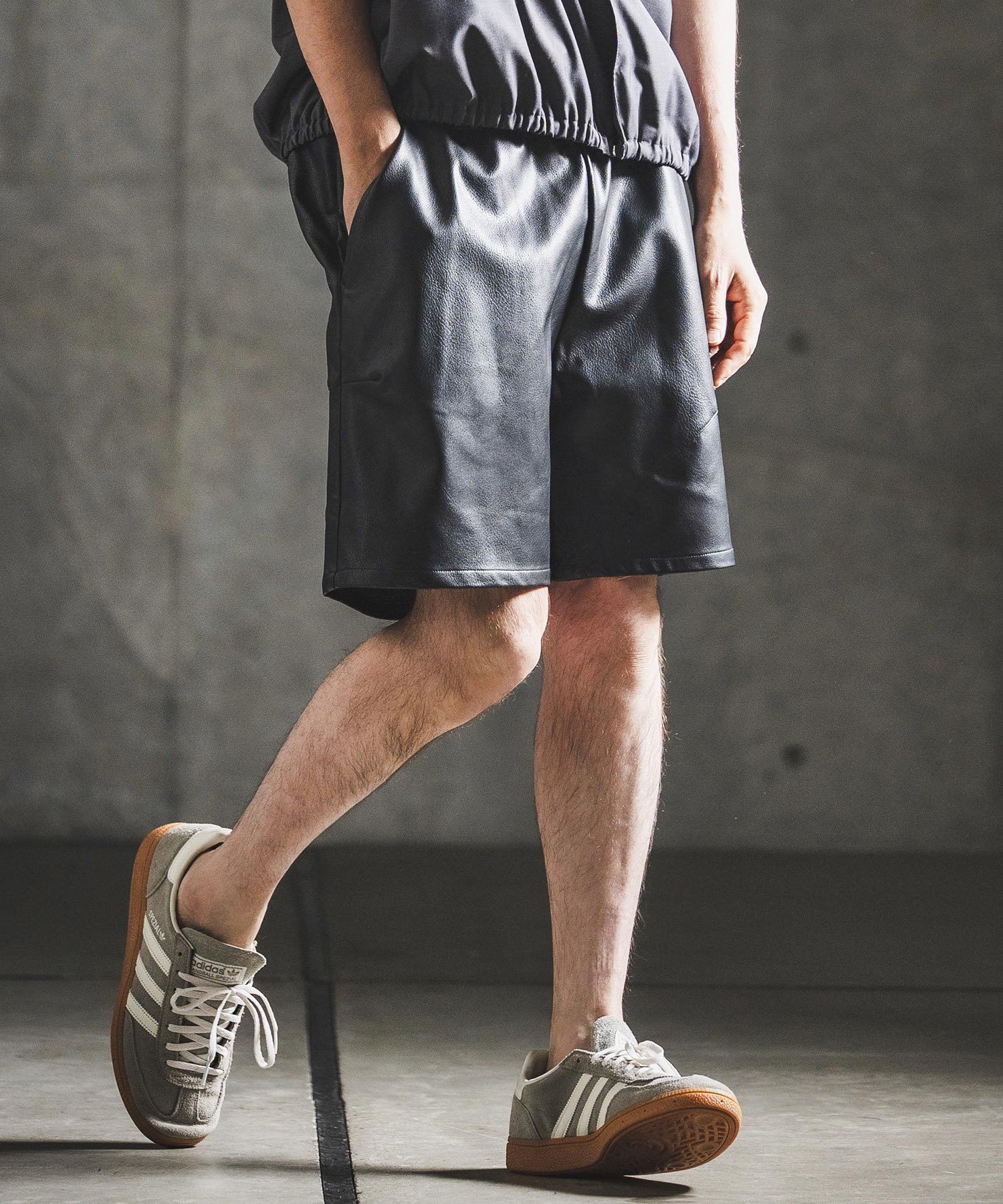 GLIMCLAP(グリムクラップ)】Synthetic Leather Shorts レザーショート