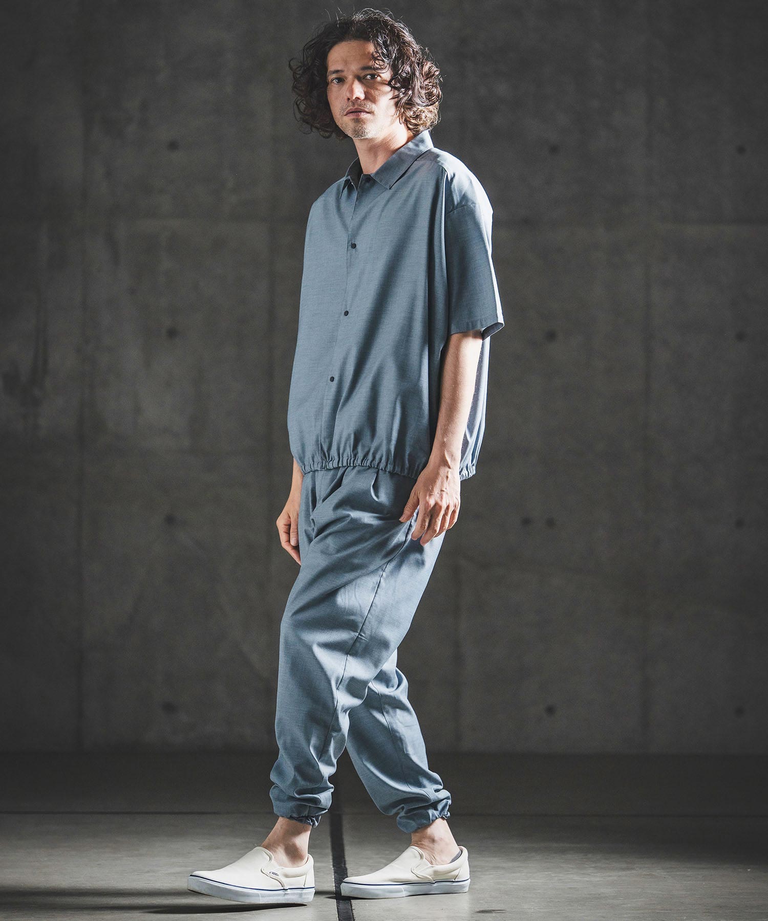 GLIMCLAP セットアップ GLIMCLAP(グリムクラップ)】Bamboo Blend Chambray Gathered Hem Short