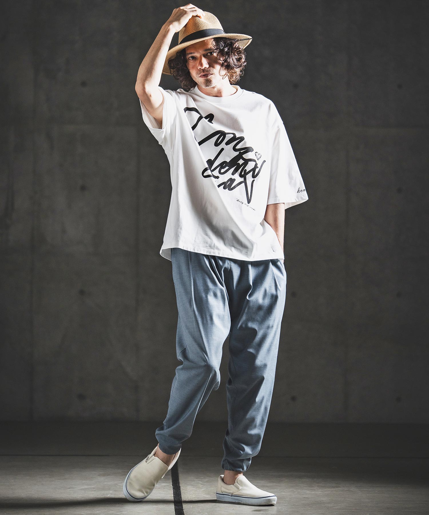 GLIMCLAP(グリムクラップ)】 Abstract Art Print T-shirt プリントT