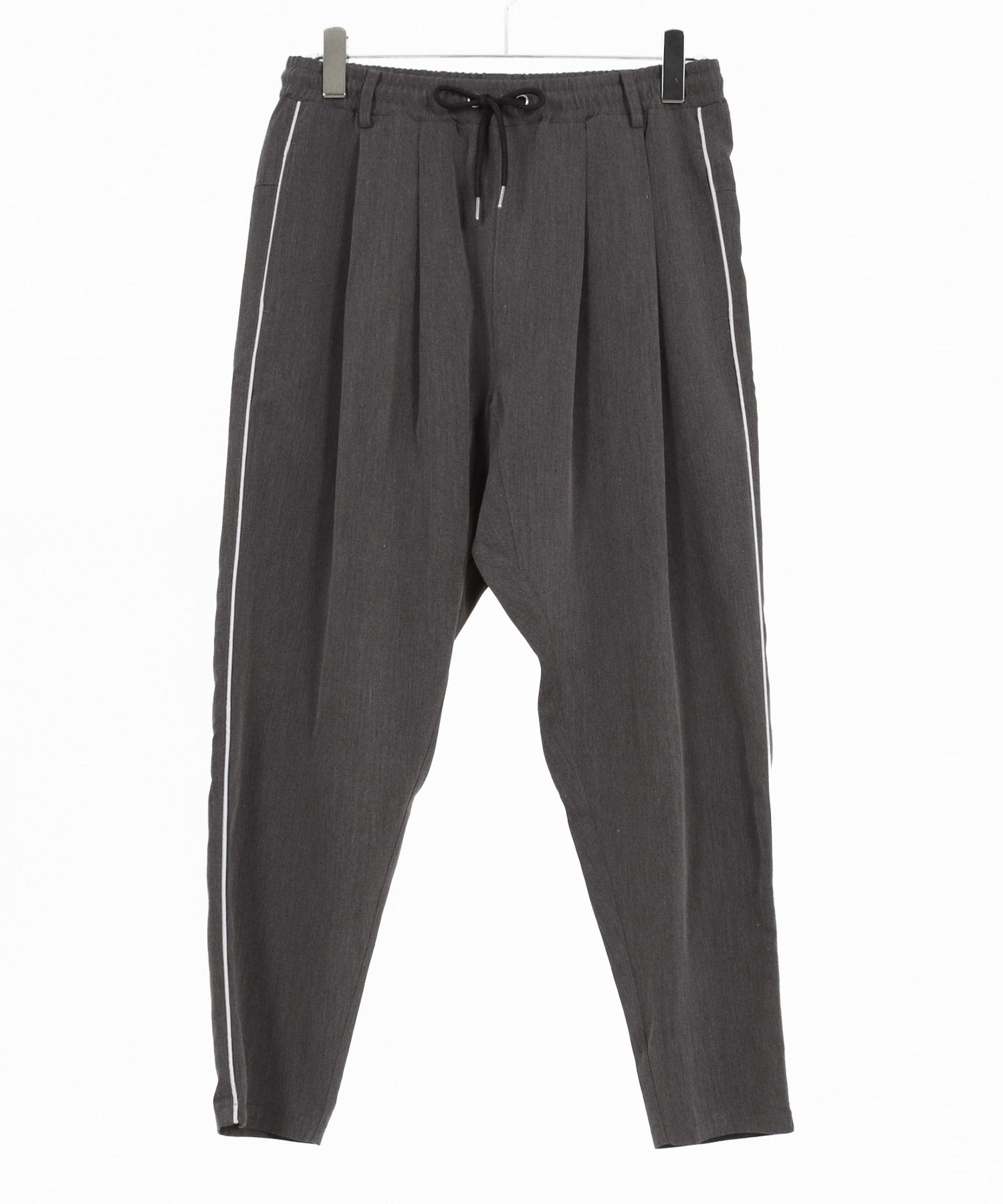 スーザン・チャンチオロ CAMBIO(カンビオ)】Side Piping Line Tapered Ankle Slacks スラックス