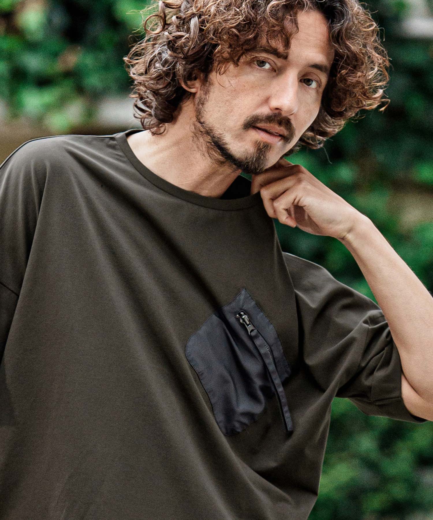 CAMBIO(カンビオ)】胸ポケットZIPショートスリーブTシャツ | CAMBIO