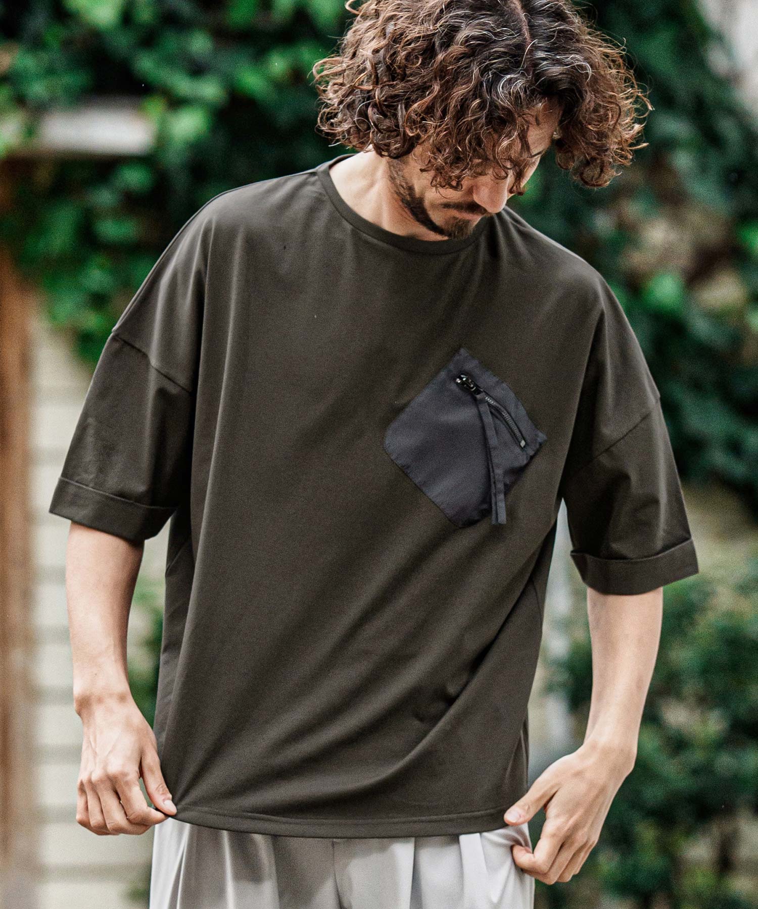 CAMBIO(カンビオ)】胸ポケットZIPショートスリーブTシャツ | CAMBIO
