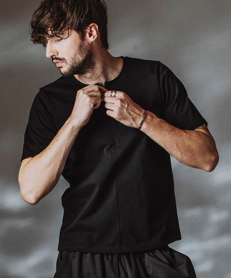 10%OFF【NO ID.(ノーアイディー)】ﾊｰﾌZIP-PO Tシャツ(858006-474T