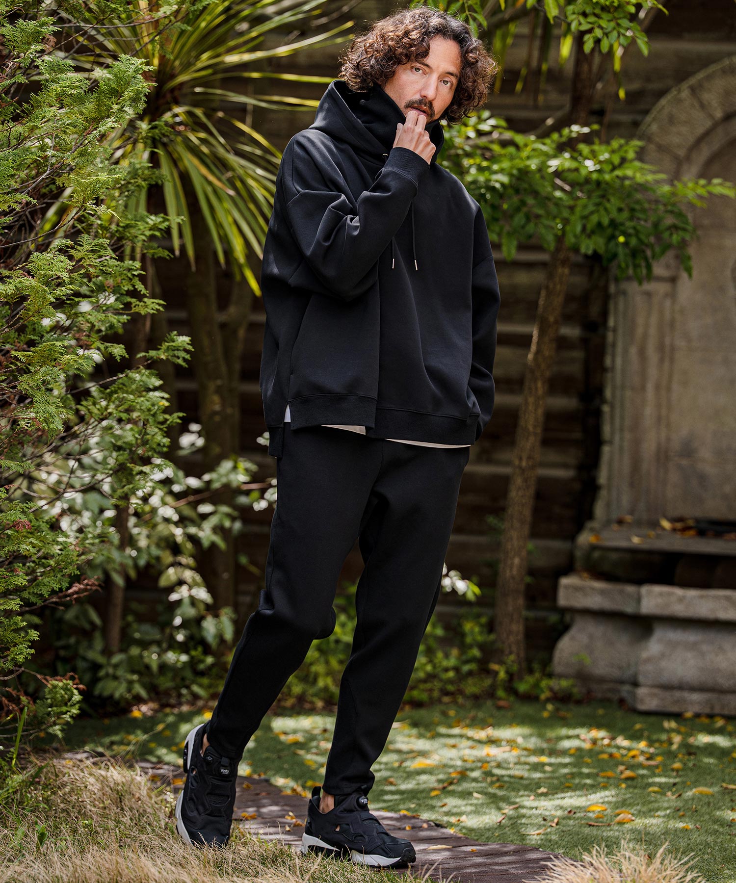 シャルボン　ウールフーディー　ブラック CAMBIO(カンビオ)】【予約販売8月中旬～下旬入荷】High-Neck Scuba