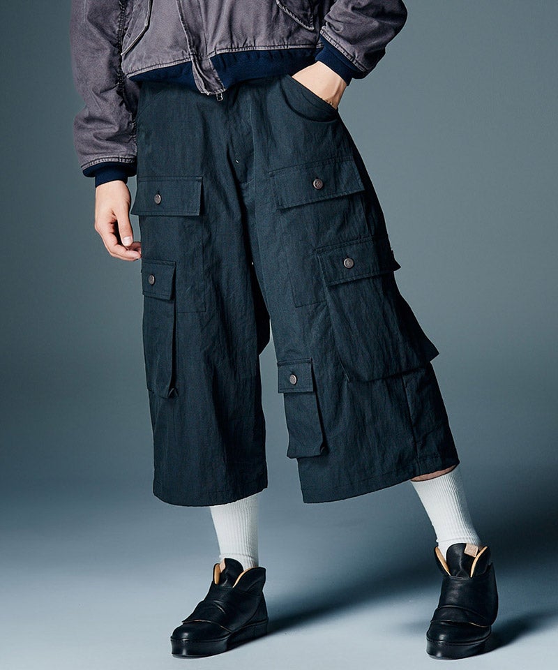 glamb(グラム)】【予約販売8月下旬～9月上旬入荷】Asymmetry Cropped